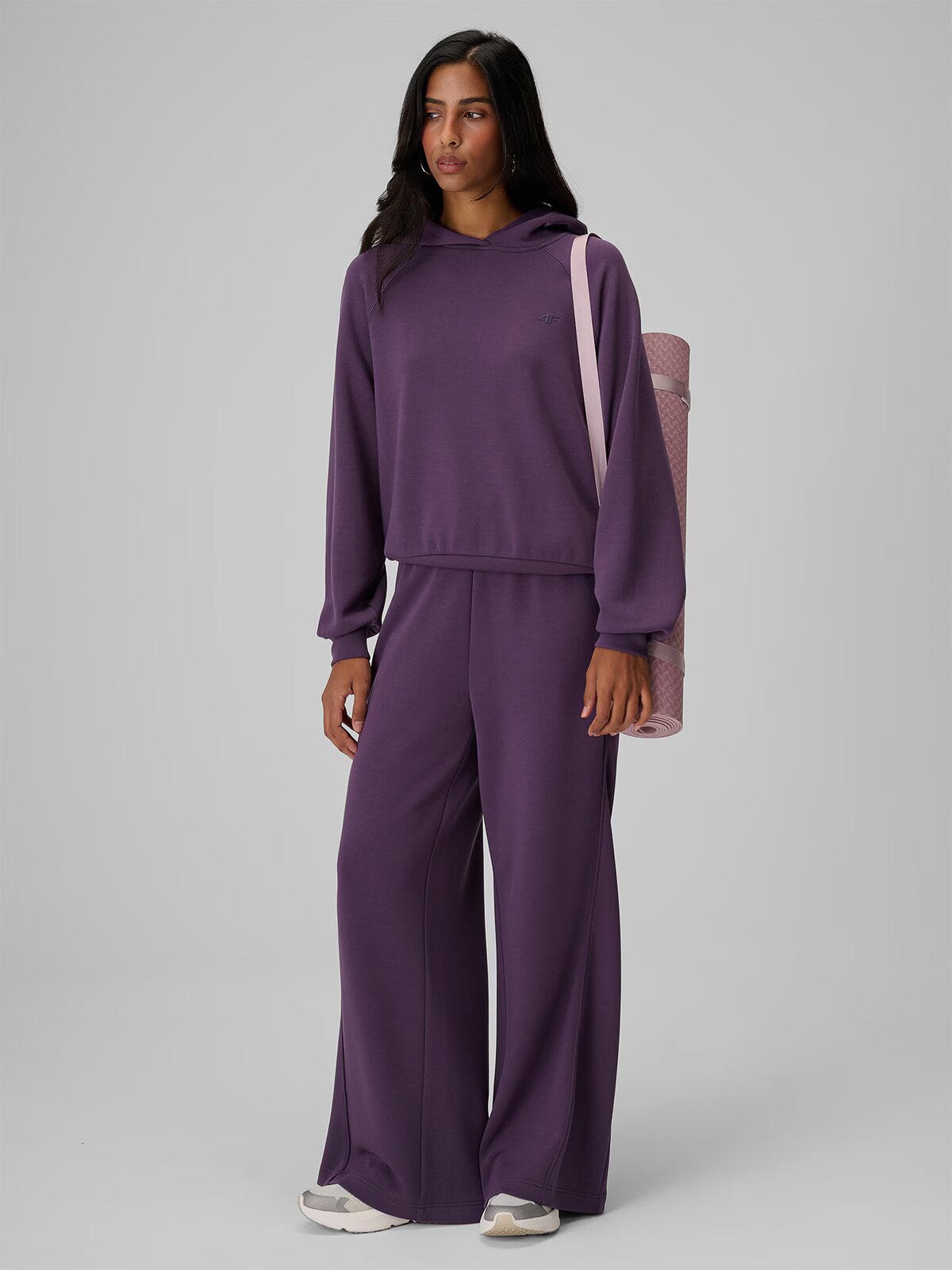 4F Pantaloni trening cu crac larg pentru femei - L