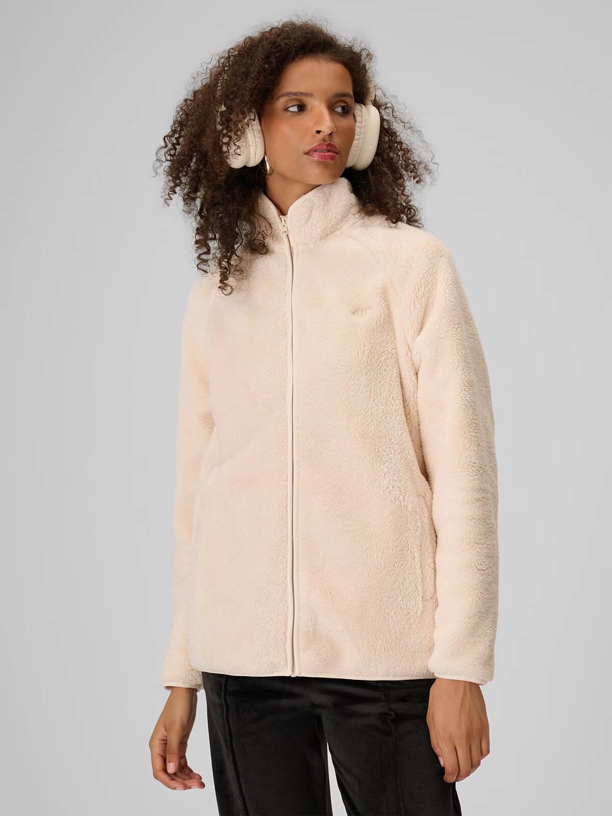 4F Polar loose cu guler pentru femei - crem S