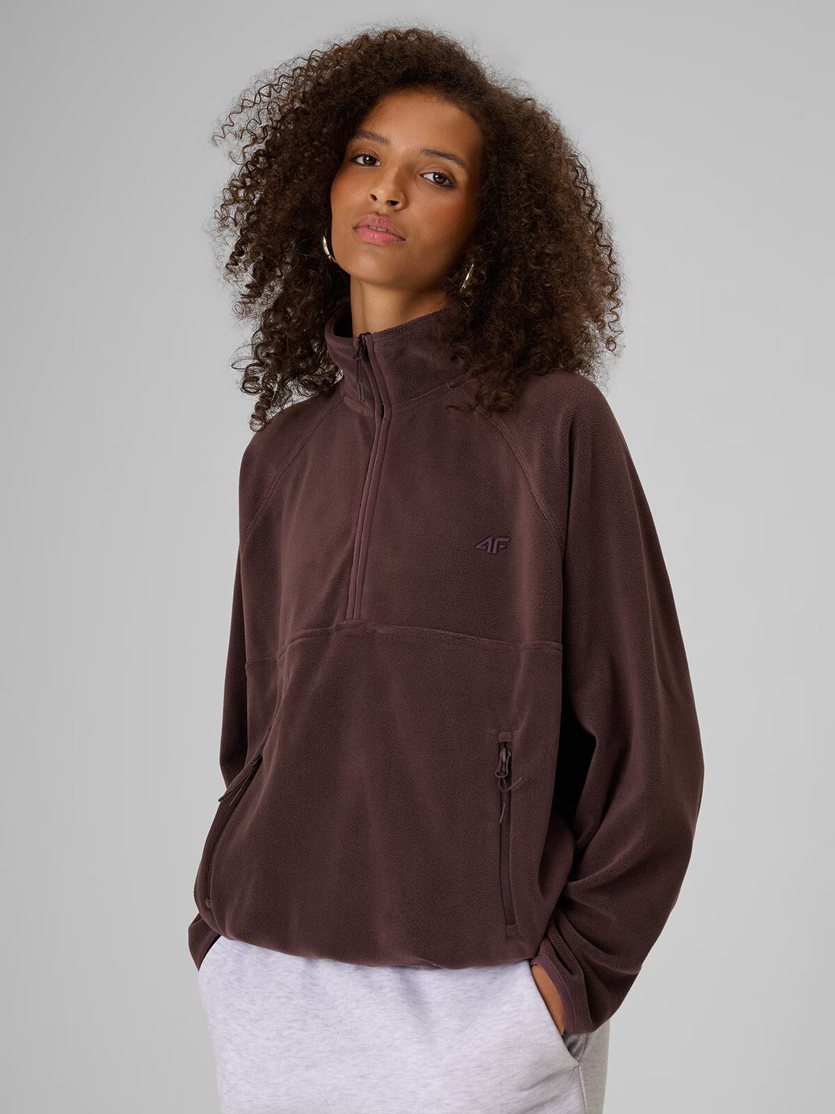 4F Polar loose cu guler pentru femei - maro S