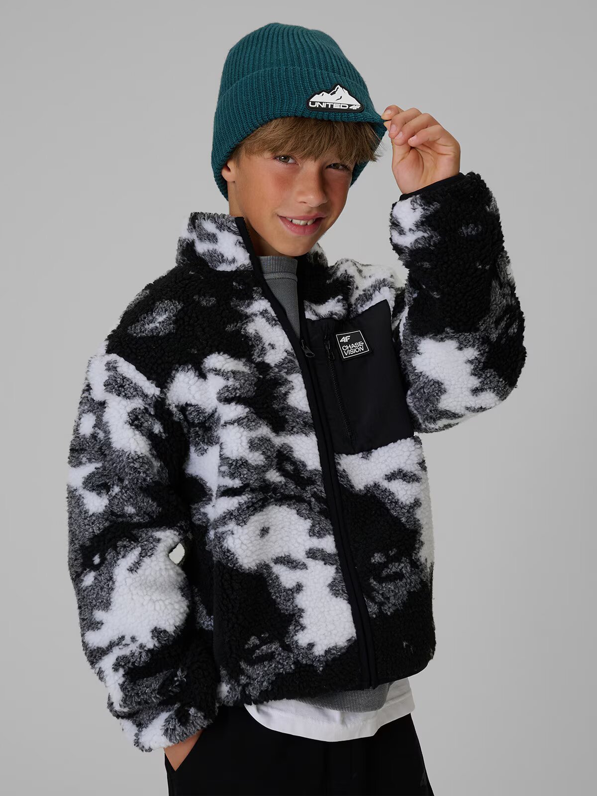 4F Polar loose sherpa pentru băieți - alb-negru 146/152 (10-12 ani)