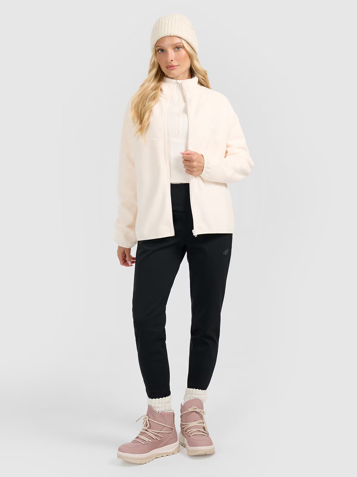 4F Polar oversize cu guler pentru femei - negru L