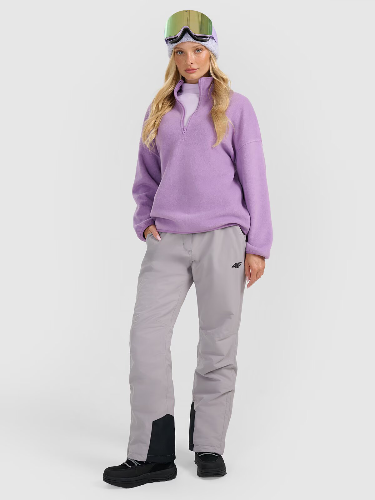 4F Polar oversize cu guler pentru femei - XL