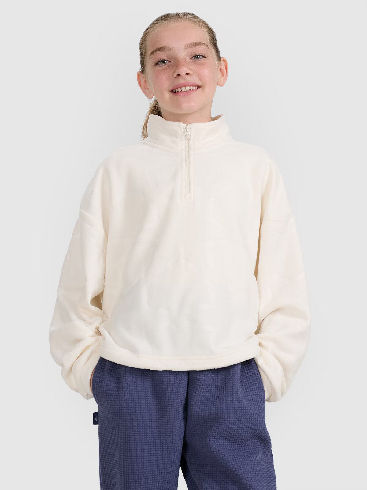 4F Polar oversize cu guler pentru fete - roz 146