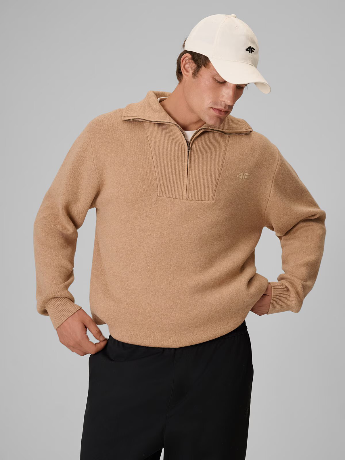 4F Pulover regular cu lana pentru barbati - L