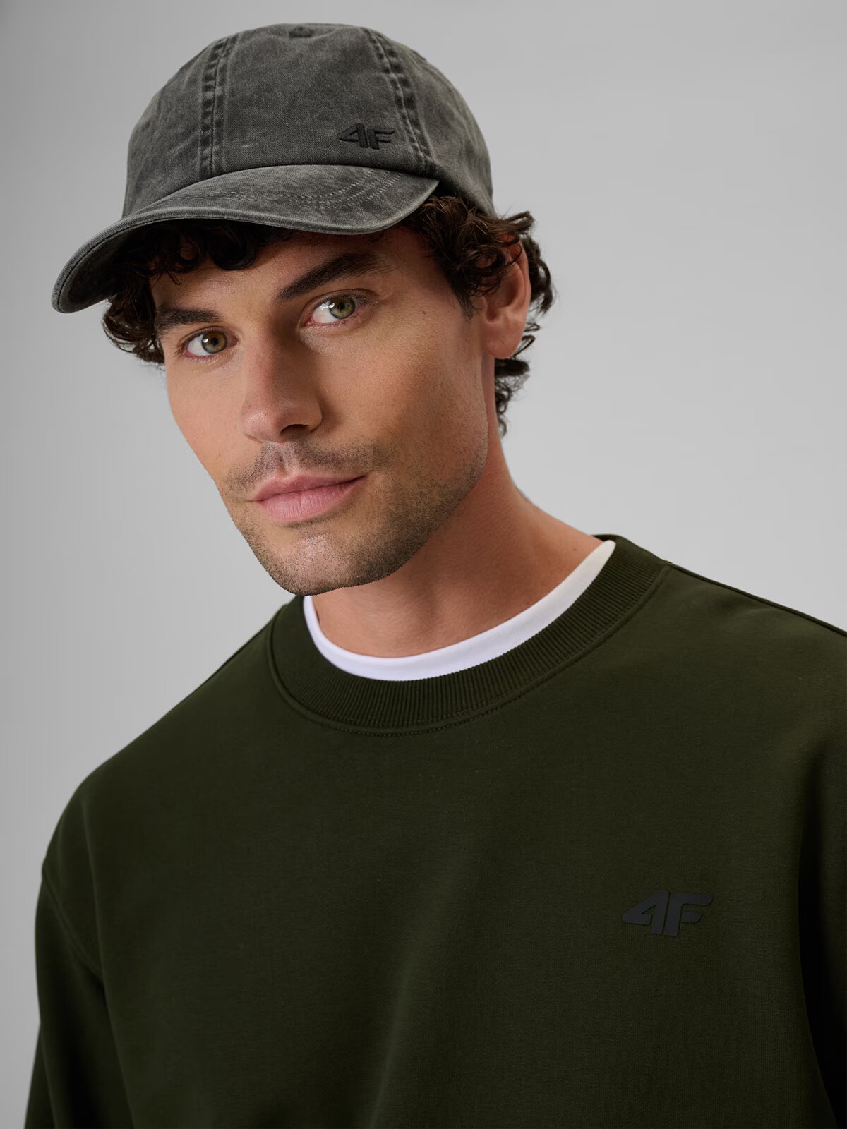 4F Sapca cu cozoroc strapback pentru barbati - neagra L/XL (60cm)