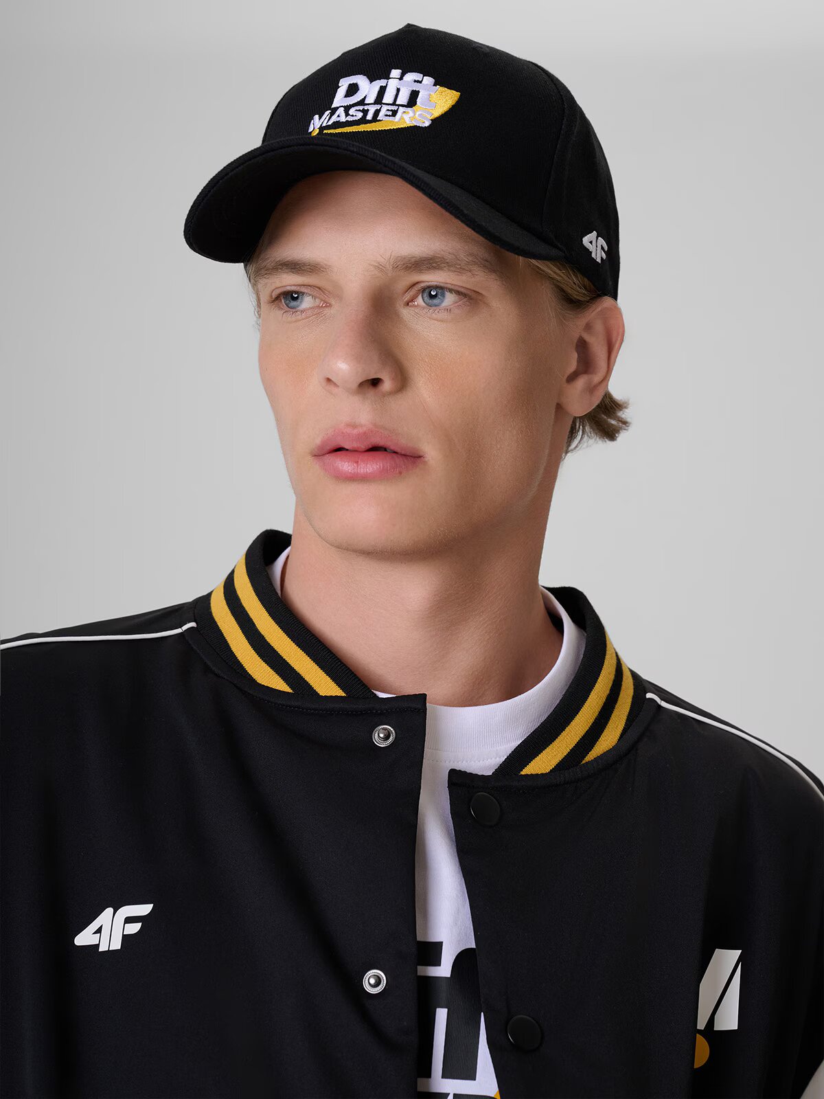 4F Șapcă snapback unisex | Drift Masters - neagră L/XL
