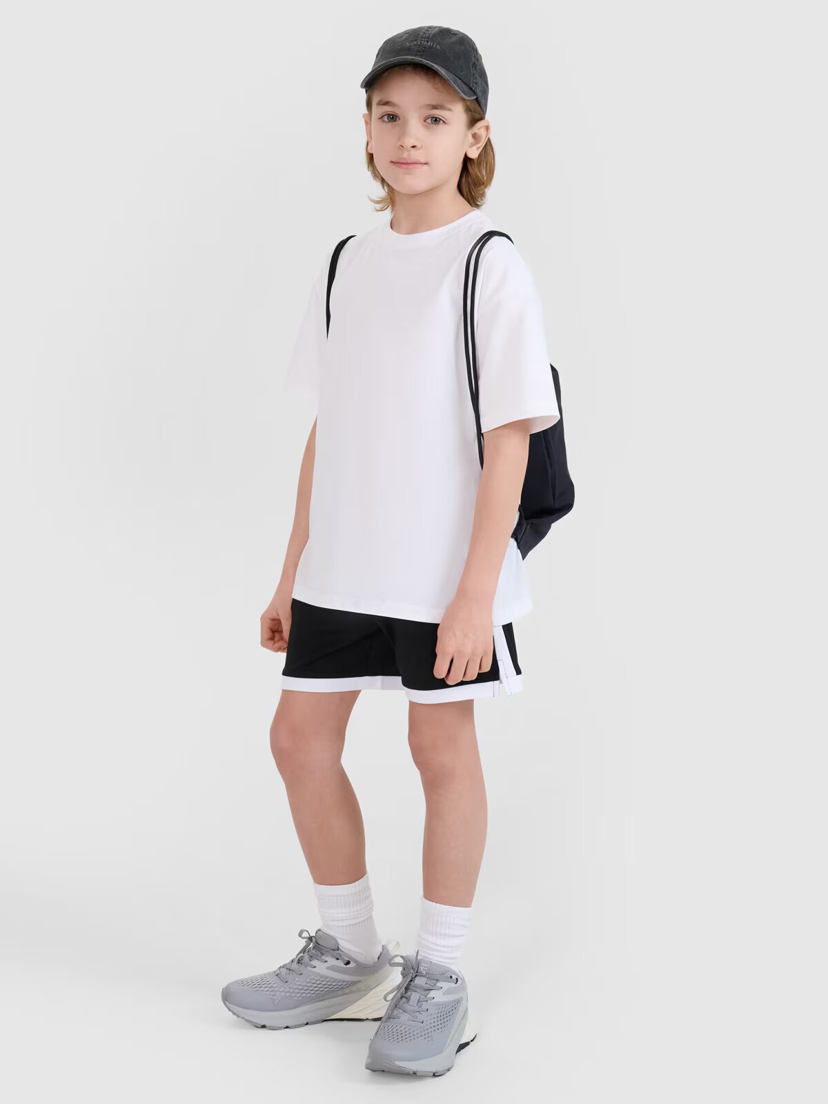 4F Set de sport pentru educație fizică (tricou+șort+săculeț) pentru copii - 134/140 (8-10 ani)