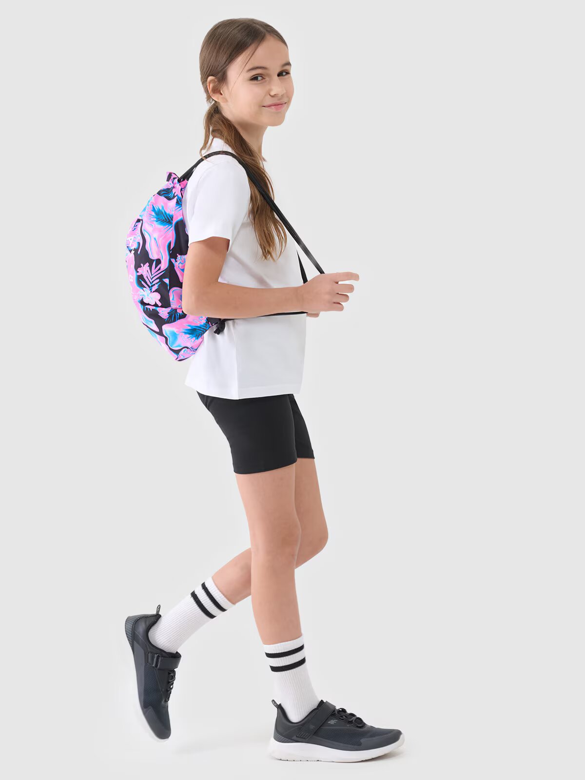 4F Set de sport pentru educație fizică (tricou+șort+săculeț) pentru fete - 158/164 (12-14 ani)