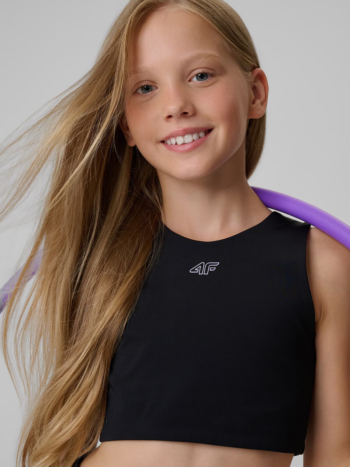 4F Sutien sport pentru fete - 122/128 (6-8 ani)