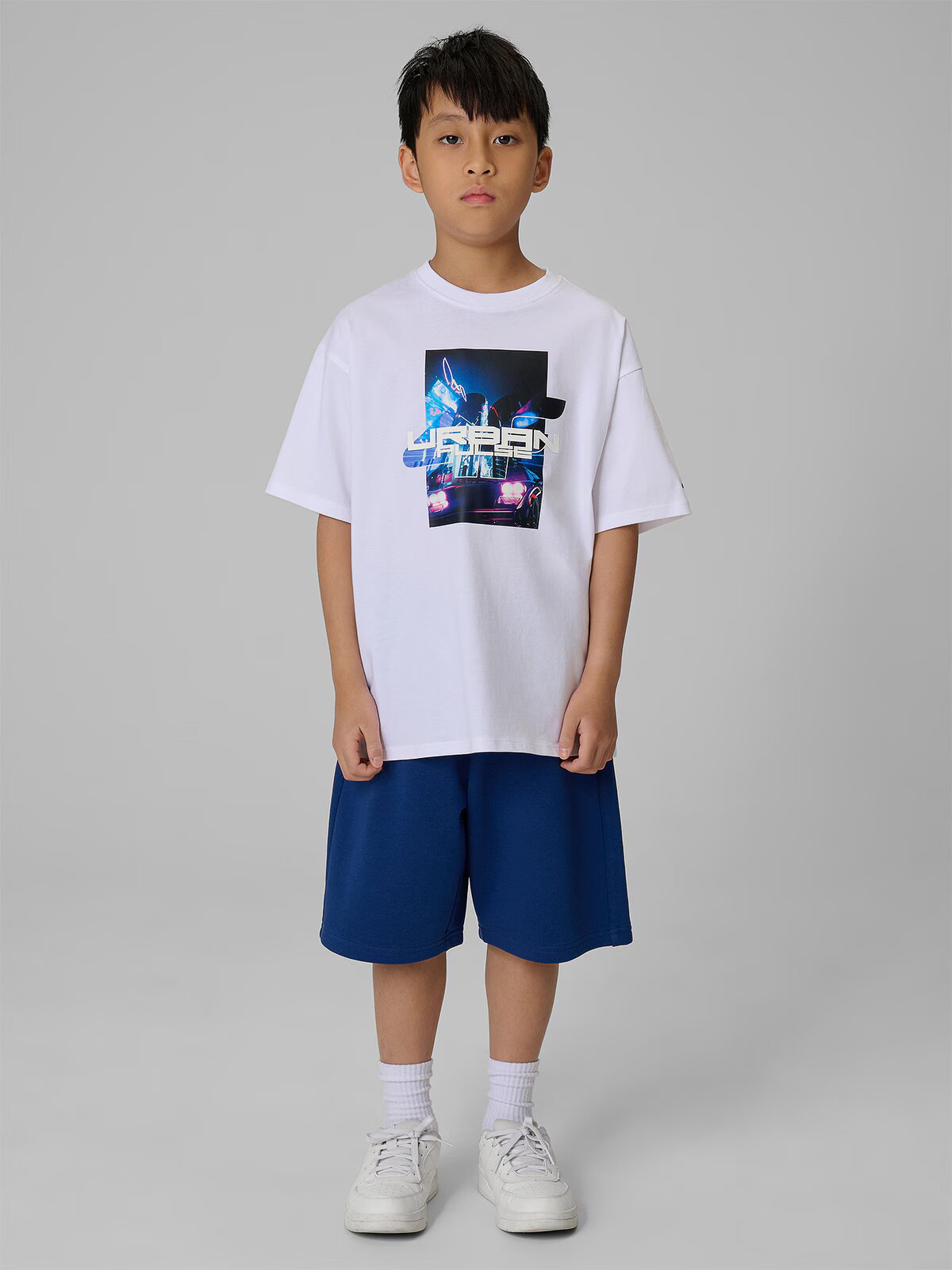 4F T-shirt loose cu imprimeu pentru băieți - 122/128 (6-8 ani)