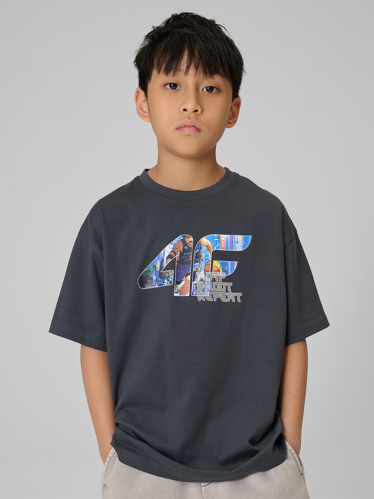 4F T-shirt loose cu imprimeu pentru băieți - 122/128 (6-8 ani)