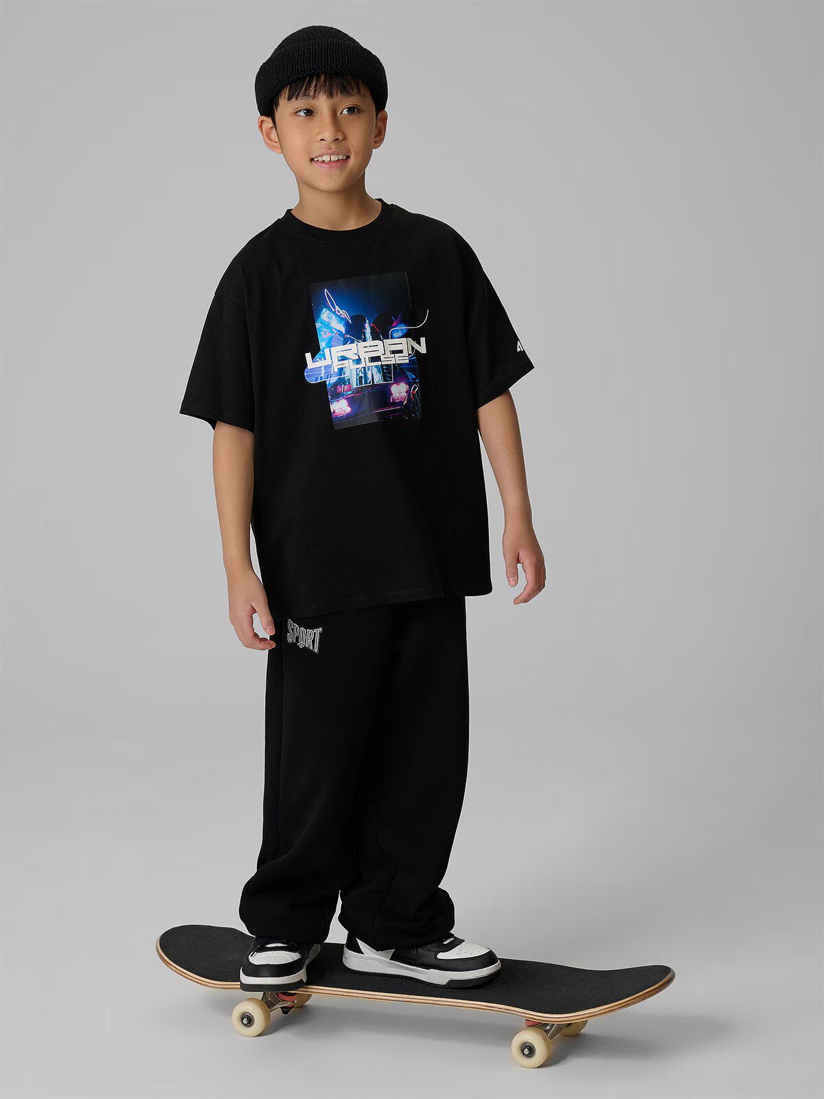 4F T-shirt loose cu imprimeu pentru băieți - 134/140 (8-10 ani)