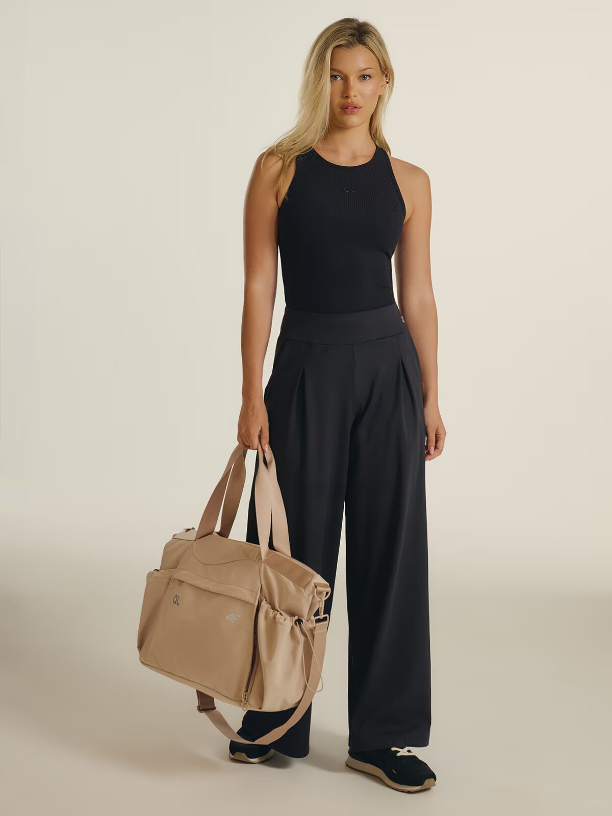 4F Top slim din tricotaj rib pentru femei | Anna Lewandowska - XS