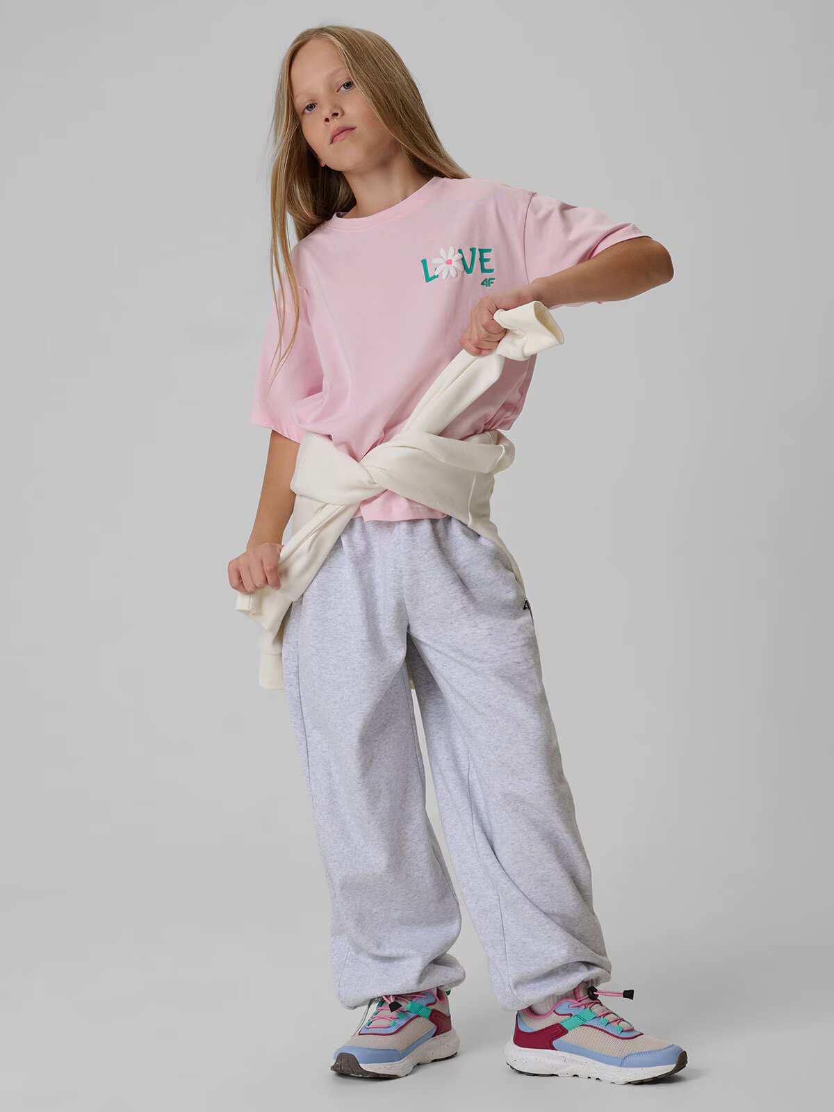 4F Tricou boxy cu imprimeu pentru fete - 134/140 (8-10 ani)