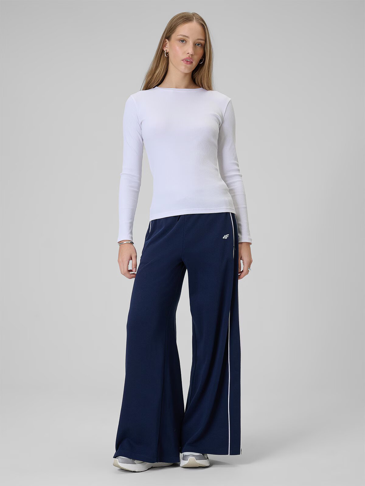 4F Tricou cu mânecă lungă slim din tricot striat pentru femei - XS