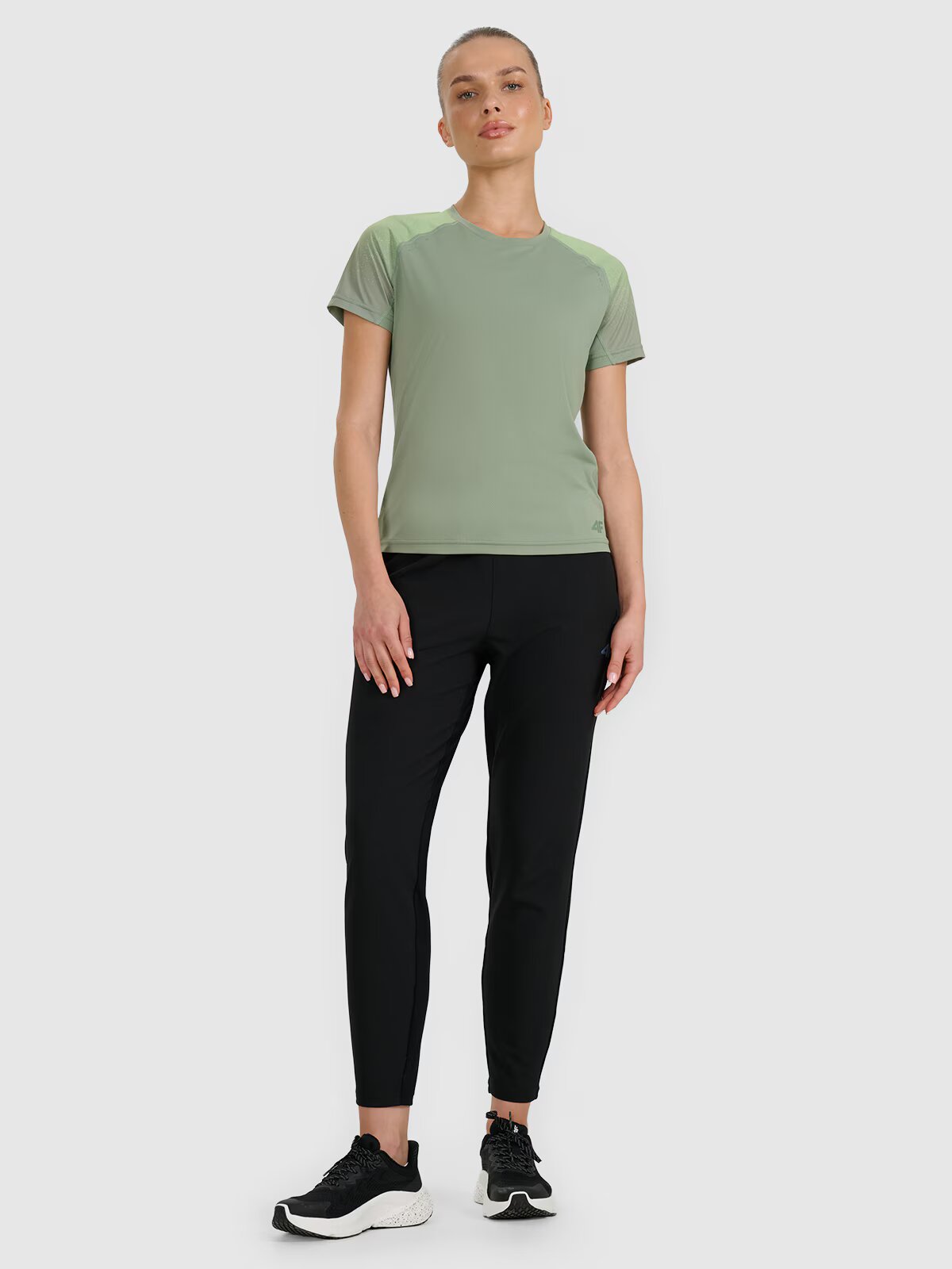 4F Tricou de alergare pe teren cu uscare rapidă pentru femei - verde măsliniu/kaki XS