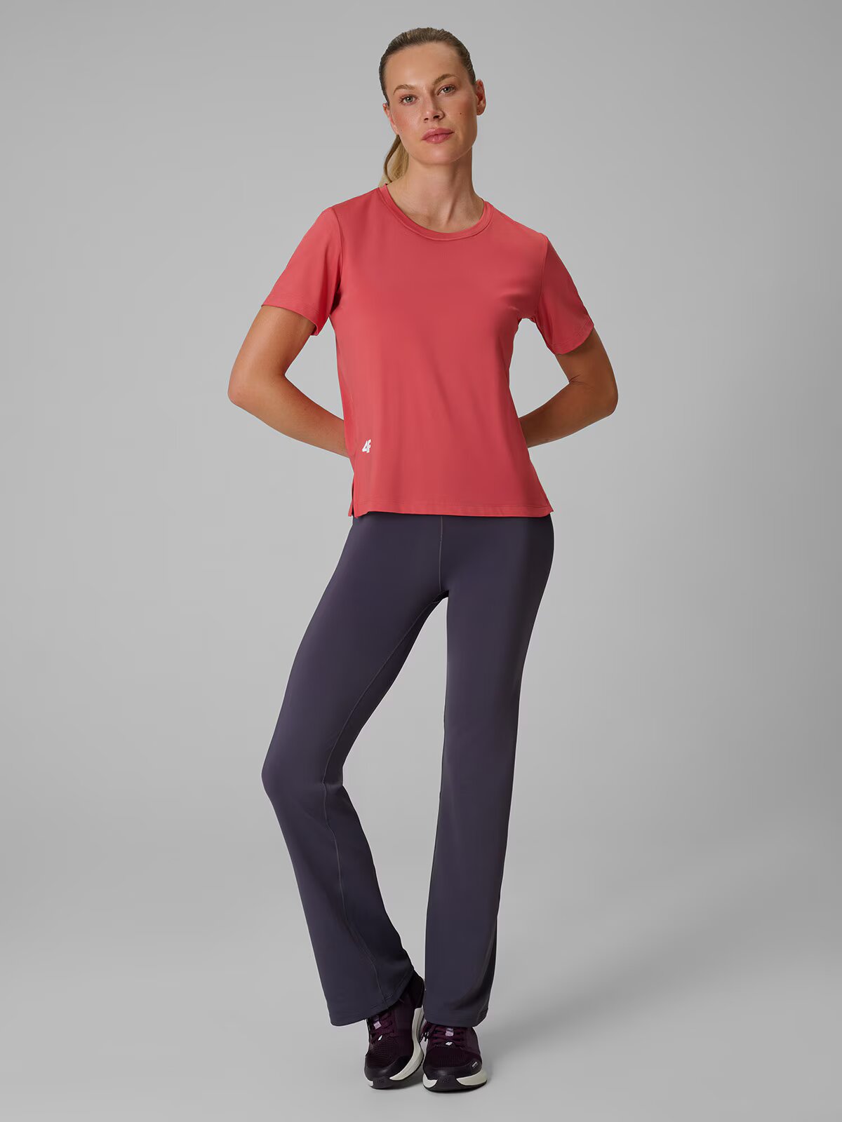 4F Tricou de antrenament loose cu uscare rapidă pentru femei - coral M