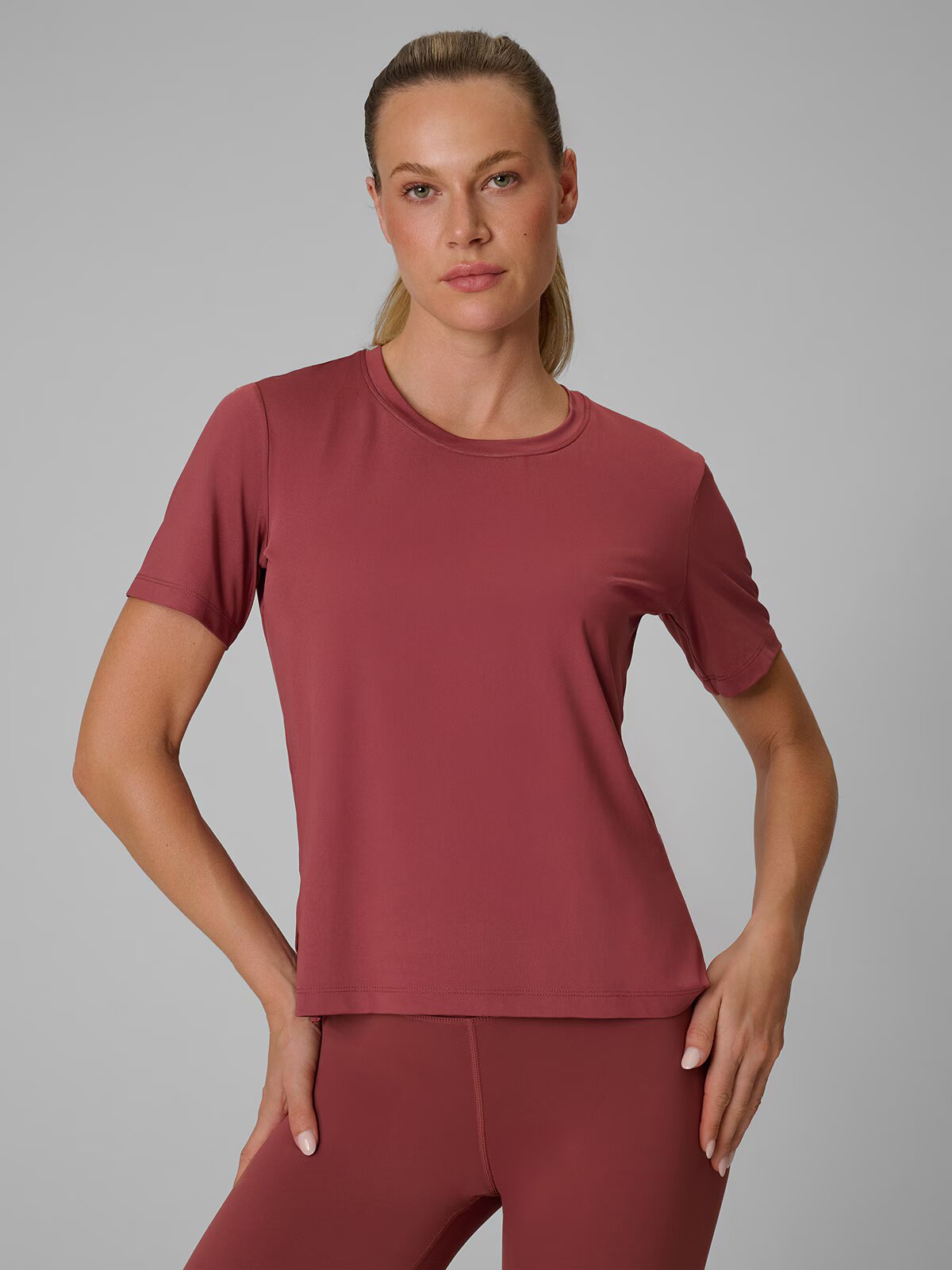 4F Tricou de antrenament loose cu uscare rapidă pentru femei - maro XS