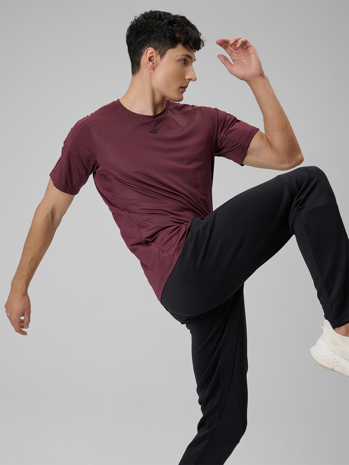 4F Tricou de antrenament regular cu uscare rapidă pentru bărbați - burgund XXL