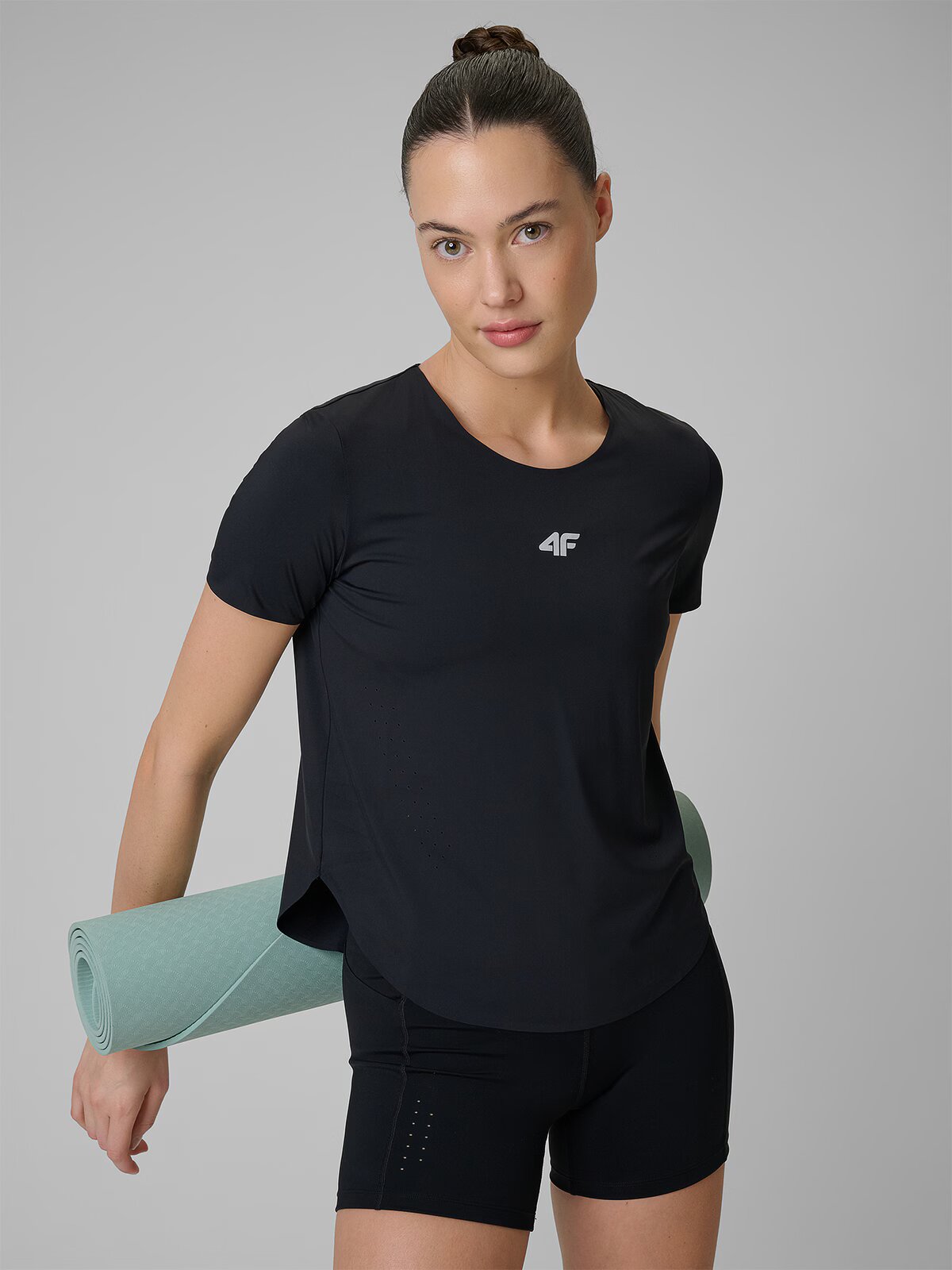 4F Tricou de antrenament regular cu uscare rapidă pentru femei - L