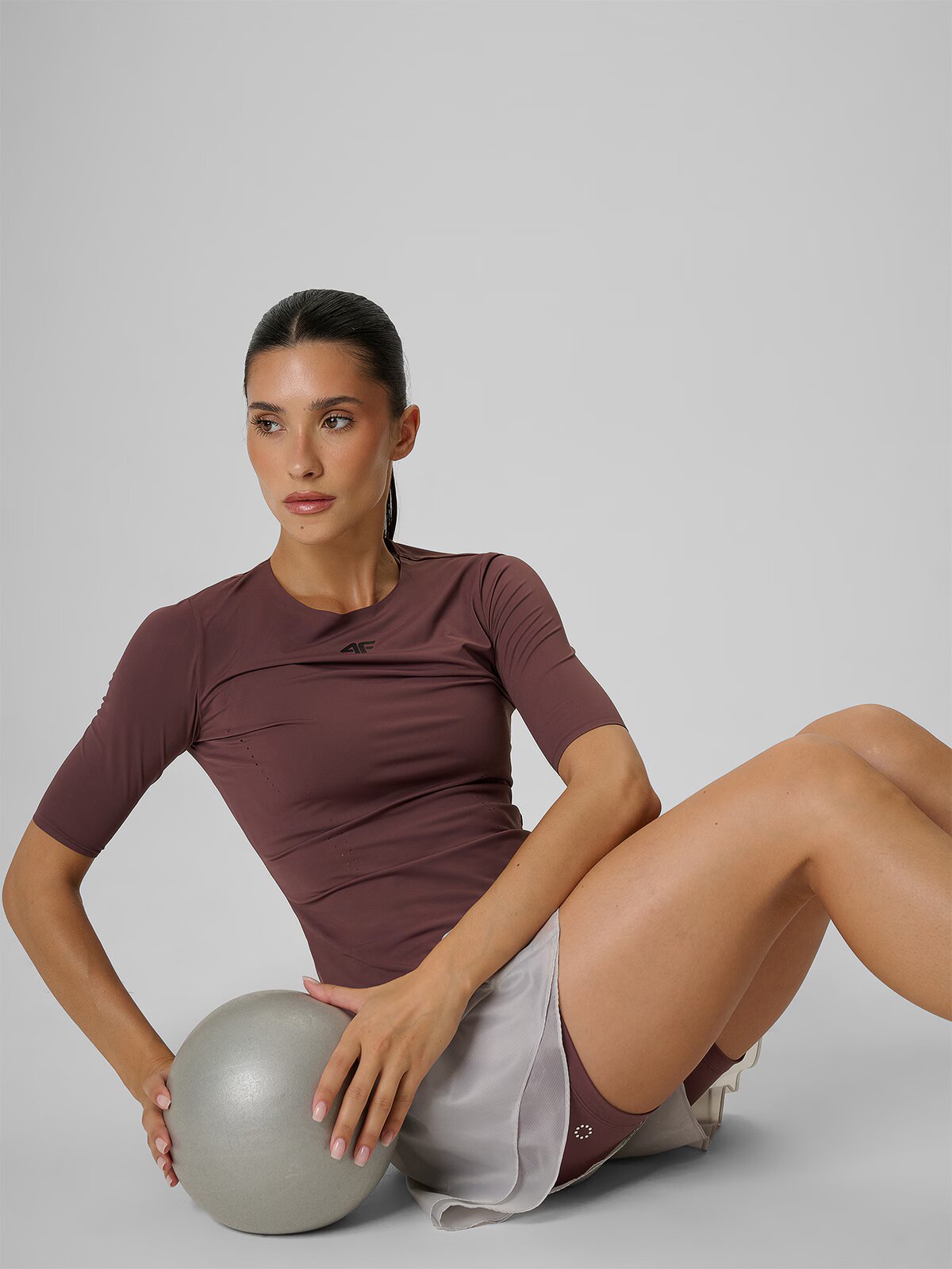 4F Tricou de antrenament slim cu uscare rapidă pentru femei - maro XS