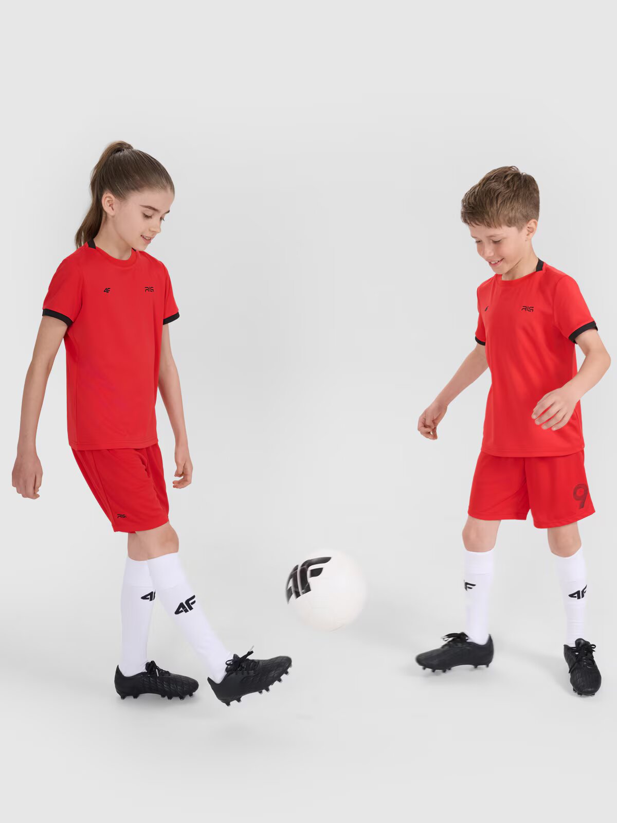 4F Tricou de sport pentru copii JUNIOR x Robert Lewandowski - roșu 158/164 (12-14 ani)