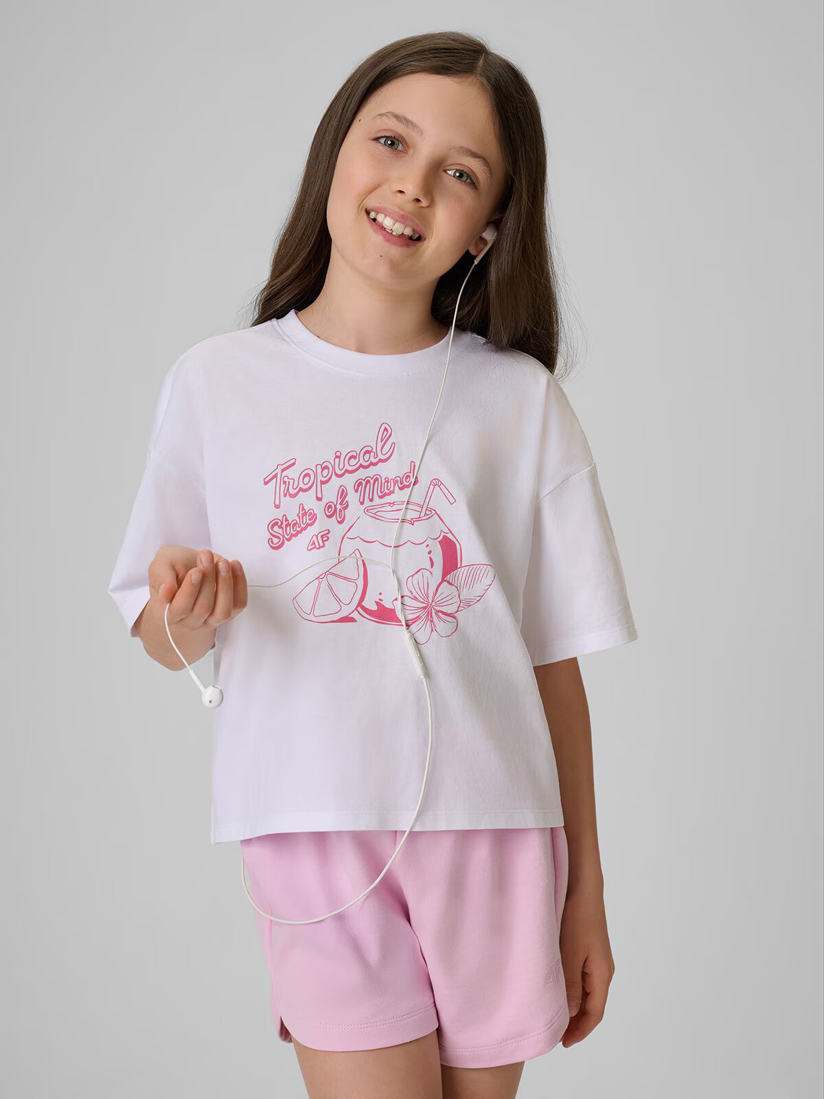 4F Tricou loose crop top cu imprimeu pentru fete - 134/140 (8-10 ani)