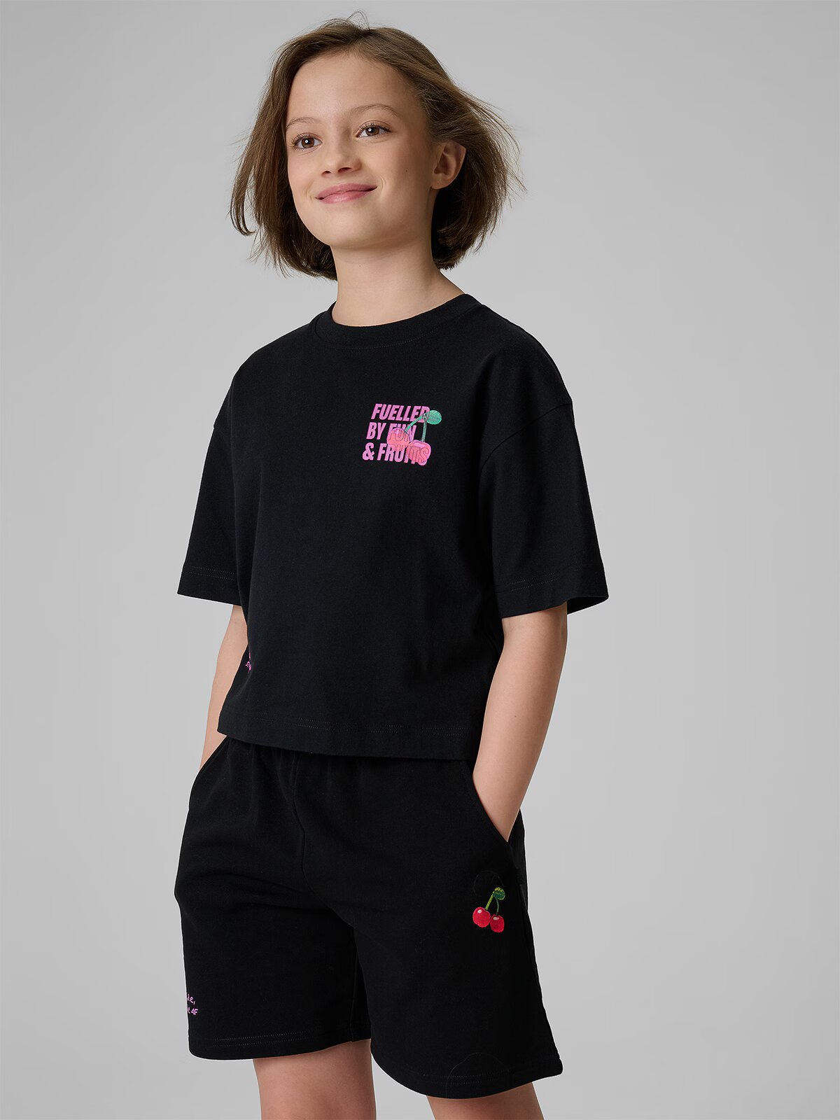 4F Tricou loose cu imprimeu fete - 122/128 (6-8 ani)