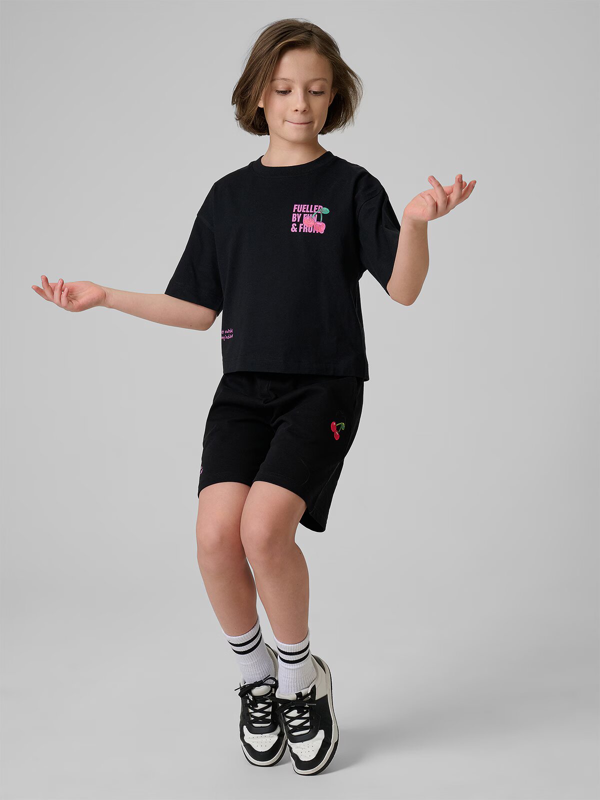 4F Tricou loose cu imprimeu fete - 122/128 (6-8 ani)