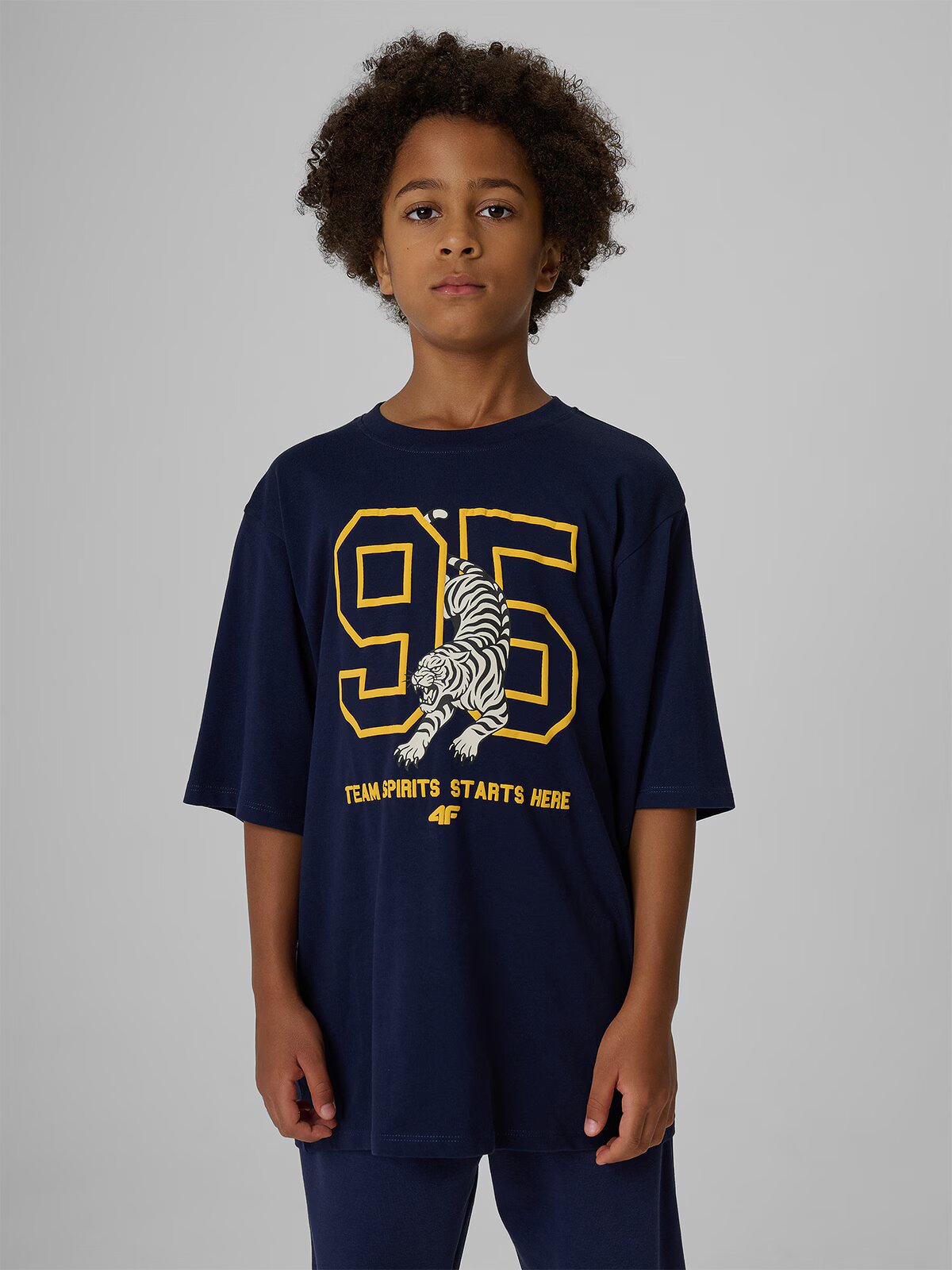 4F Tricou loose cu imprimeu pentru băieți - 122/128 (6-8 ani)