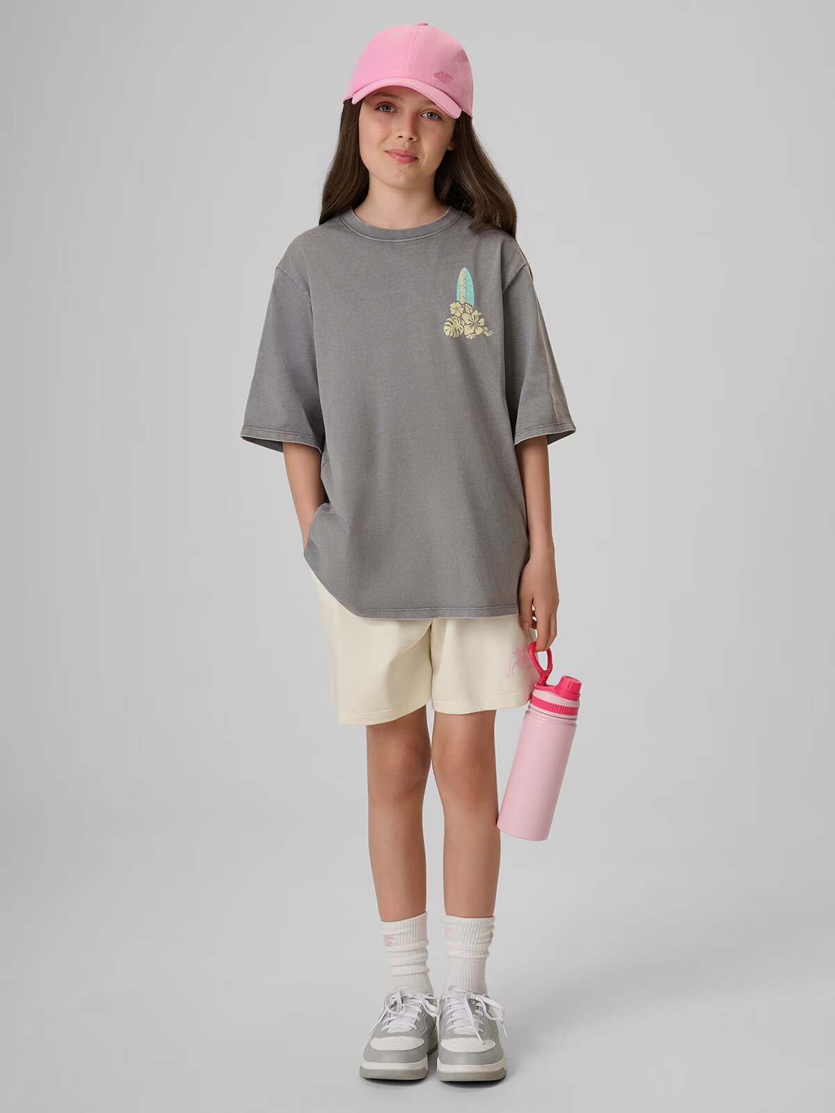 4F Tricou loose cu imprimeu pentru fete - 134/140 (8-10 ani)