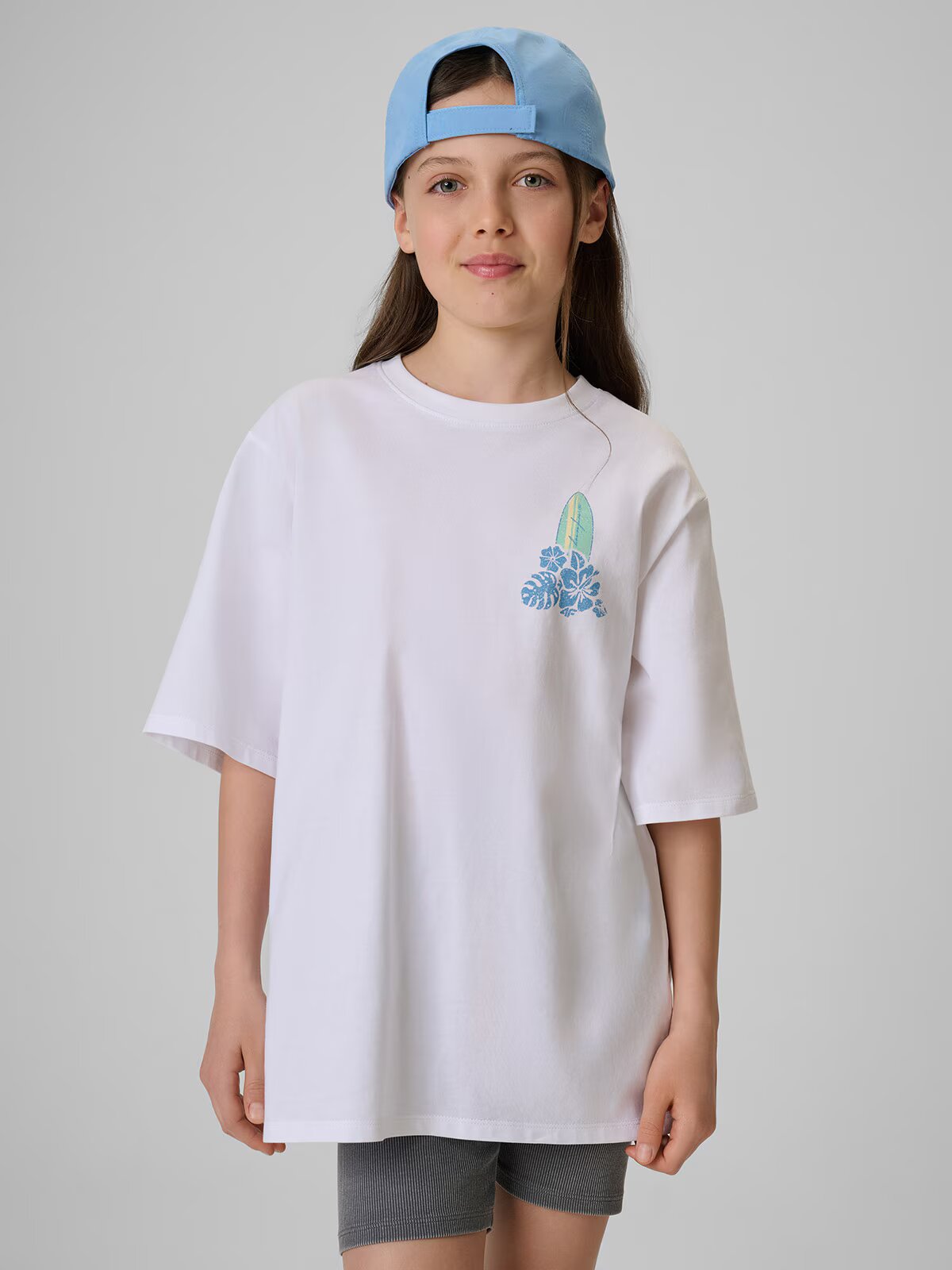 4F Tricou loose cu imprimeu pentru fete - 122/128 (6-8 ani)