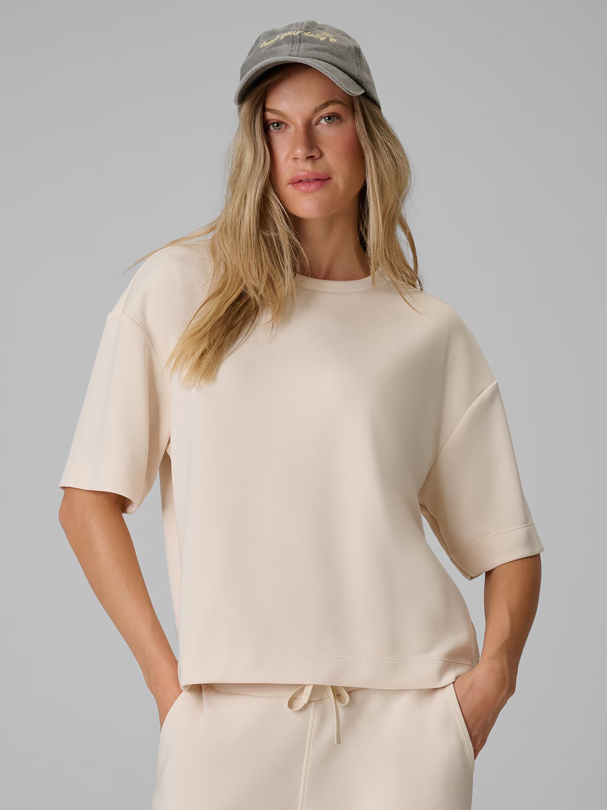 4F Tricou loose cu modal pentru femei - crem S