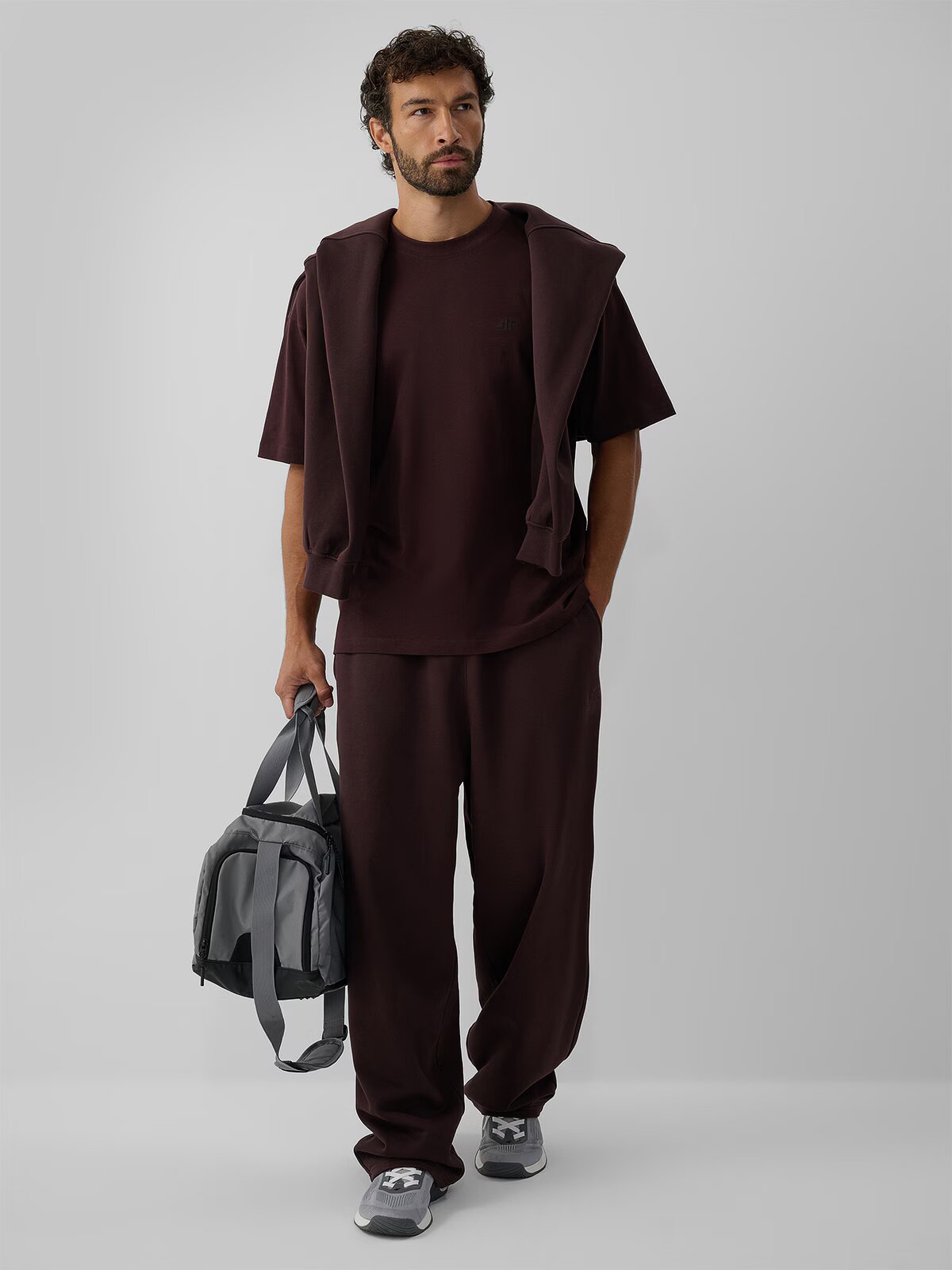 4F Tricou loose simplu pentru bărbați - maro M