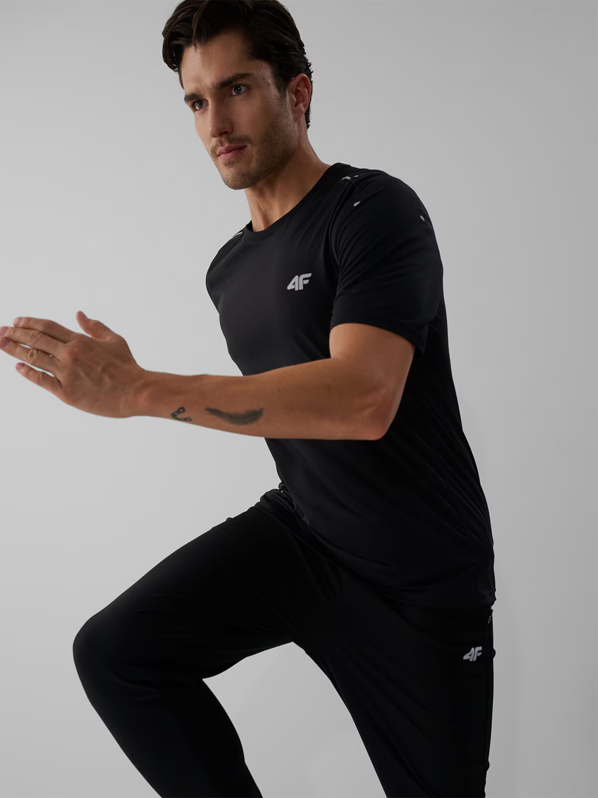 4F Tricou pentru alergare cu uscare rapidă pentru bărbați - XL