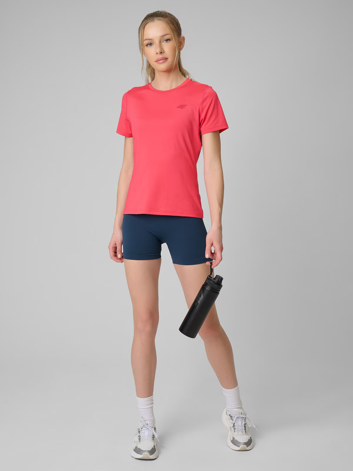 4F Tricou regular de antrenament cu uscare rapidă pentru femei - roșu XS