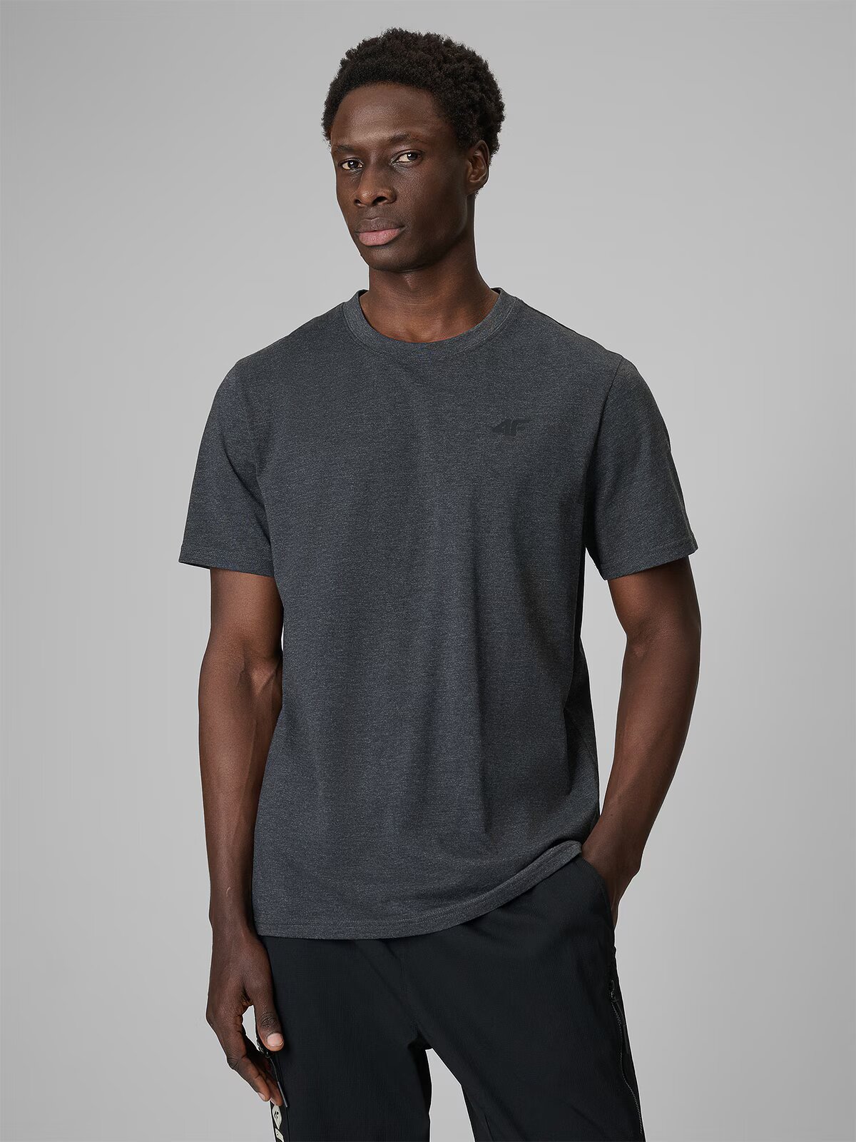 4F Tricou regular simplu bărbați - M