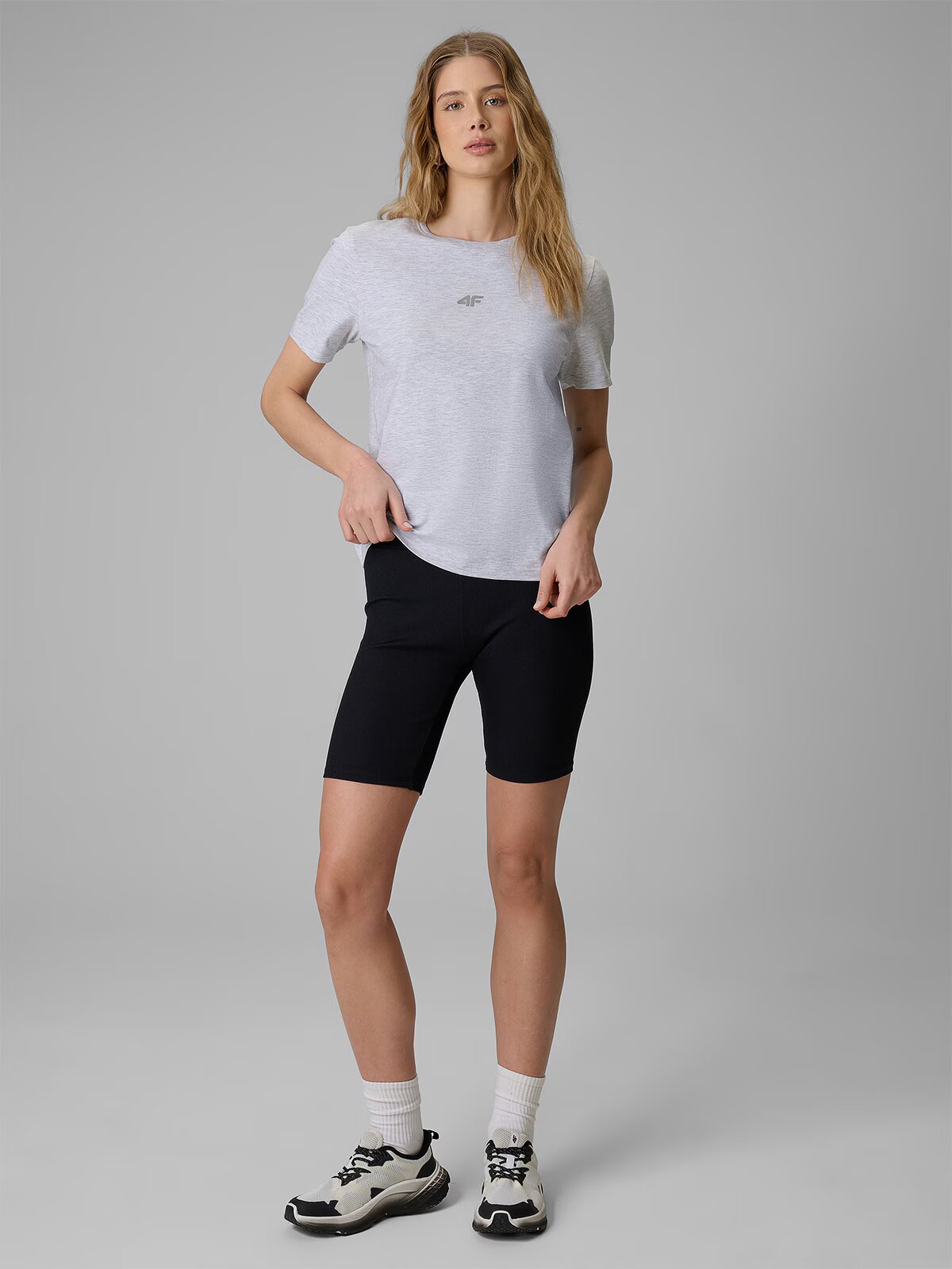 4F Tricou regular simplu damă - XS