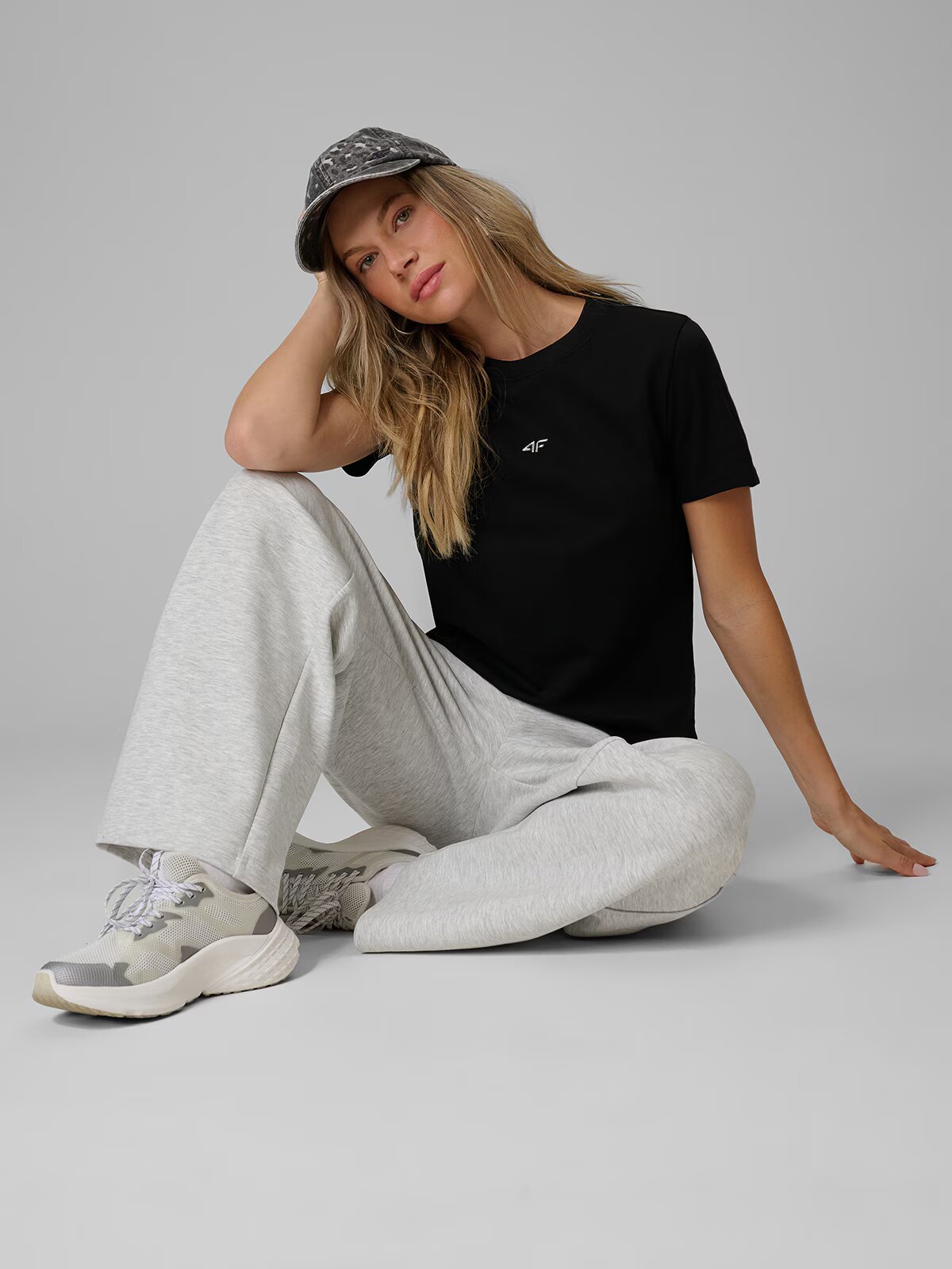 4F Tricou regular simplu pentru femei - S