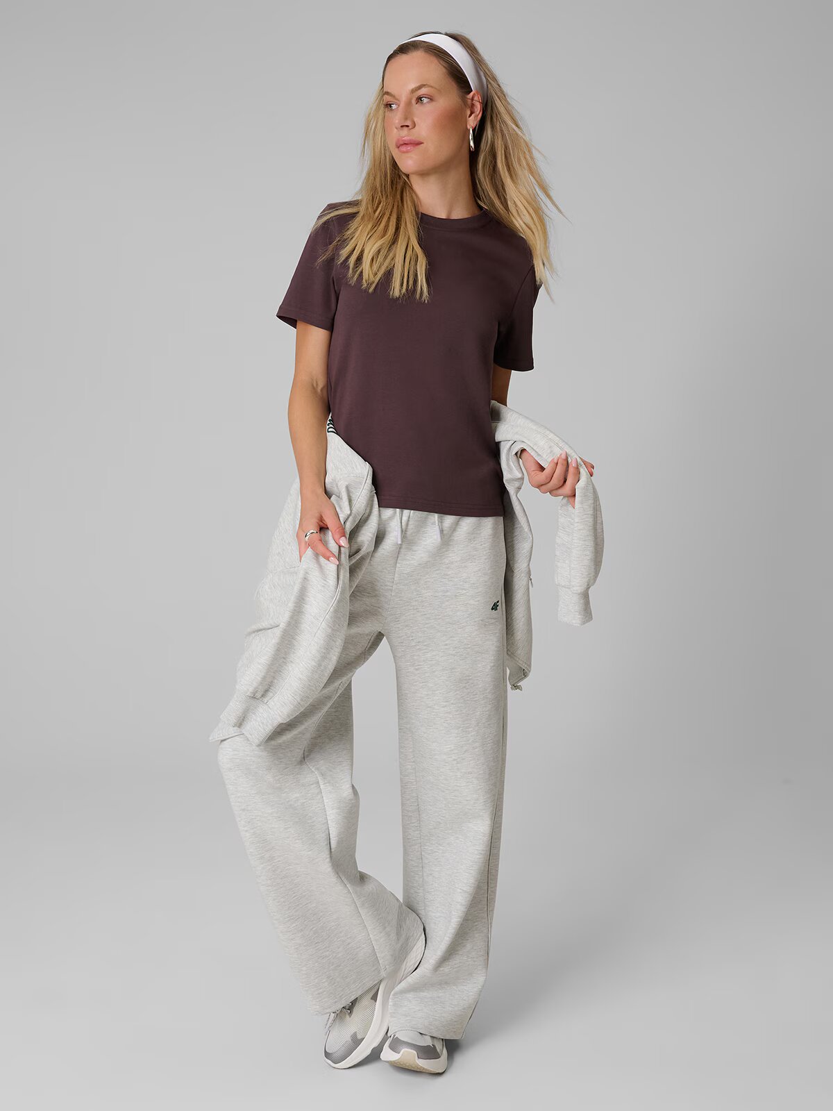 4F Tricou regular simplu pentru femei - maro M