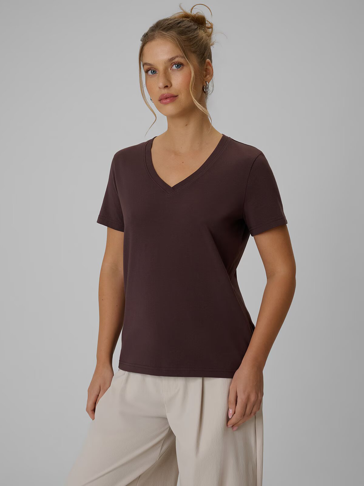4F Tricou regular simplu pentru femei - maro XS