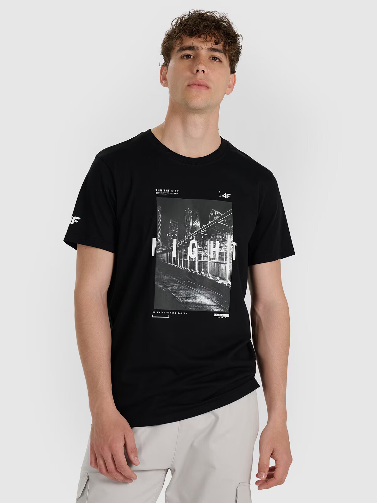 4F TRICOU S