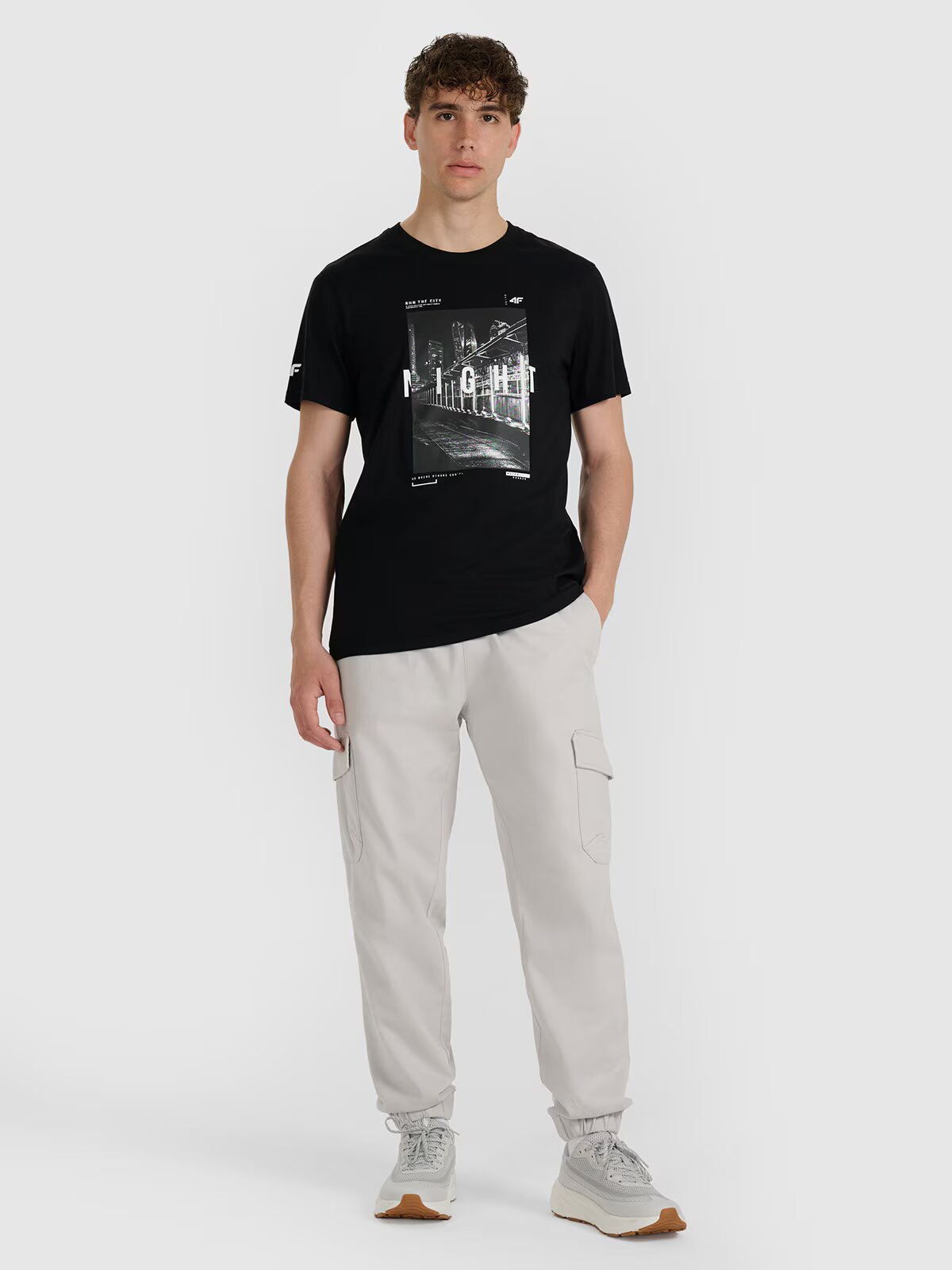 4F TRICOU S