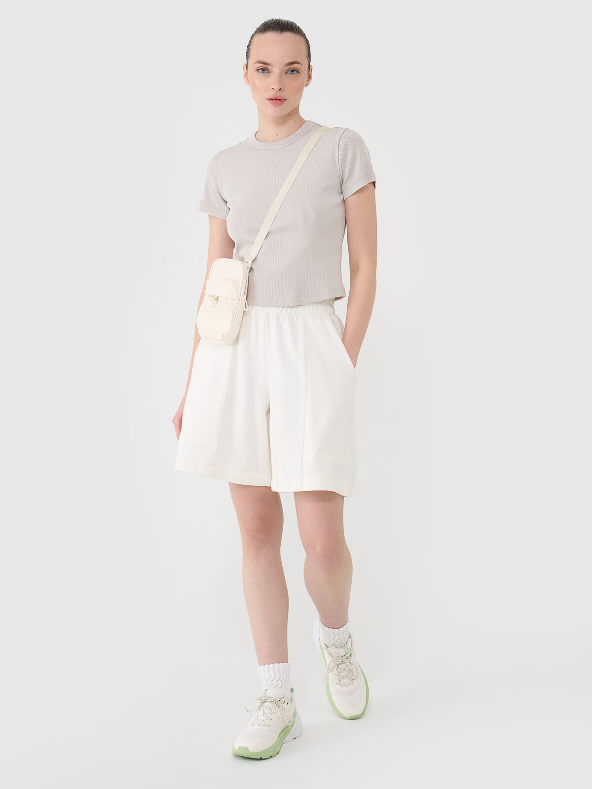 4F Tricou slim din tricot striat pentru femei - XS