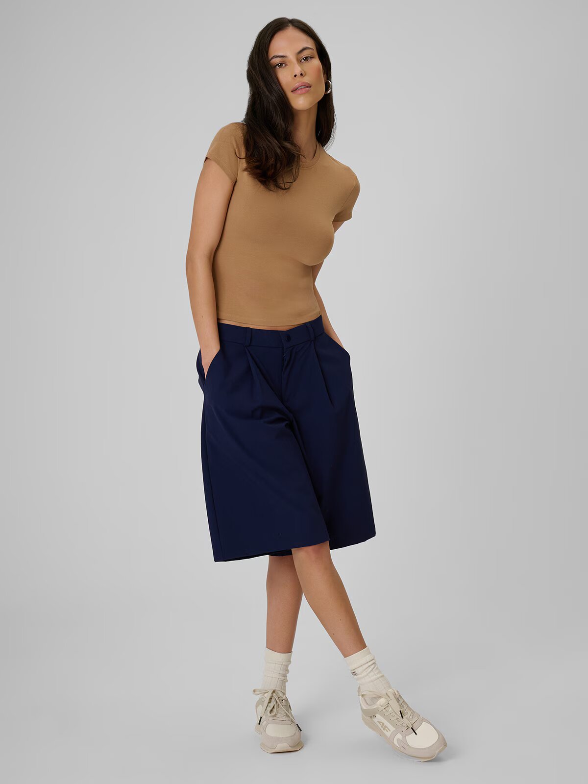 4F Tricou slim simplu pentru femei - maro XS