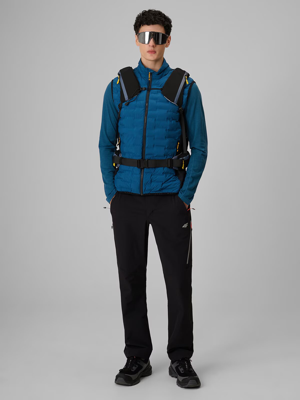 4F Vestă de trekking PRO cu umplutură Primaloft Silver pentru bărbați - bleumarin S