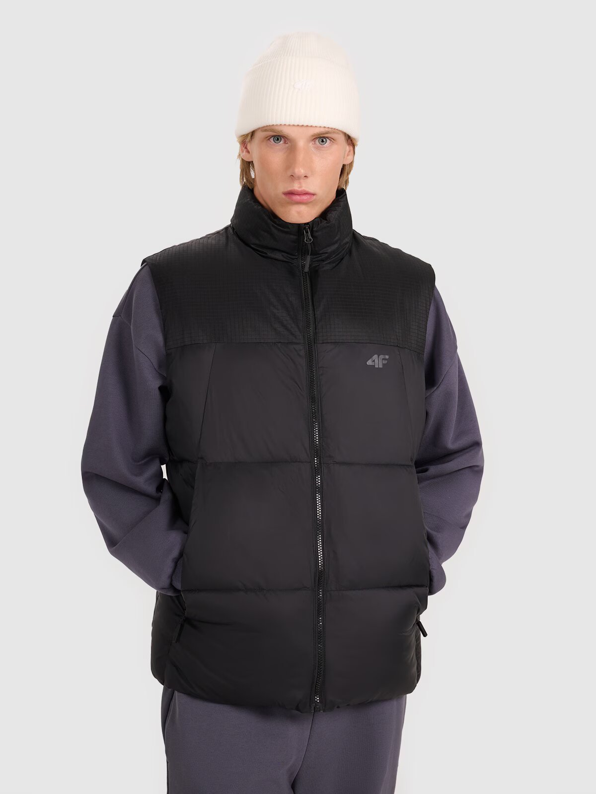 4F Vestă din puf cu umplutură sintetică pentru bărbați - neagră S
