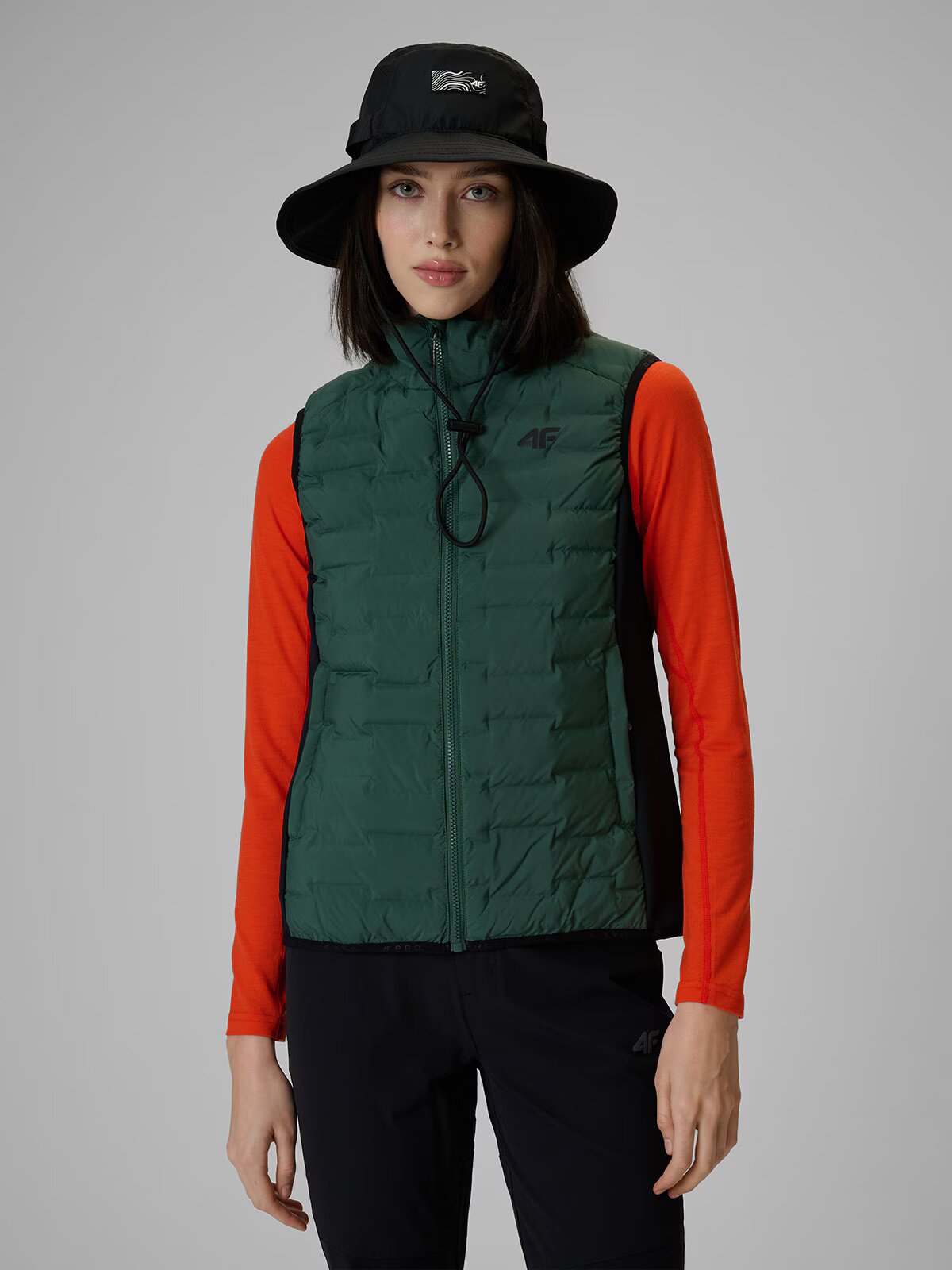 4F Vestă trekking cu umplutură Primaloft Silver pentru femei - khaki S
