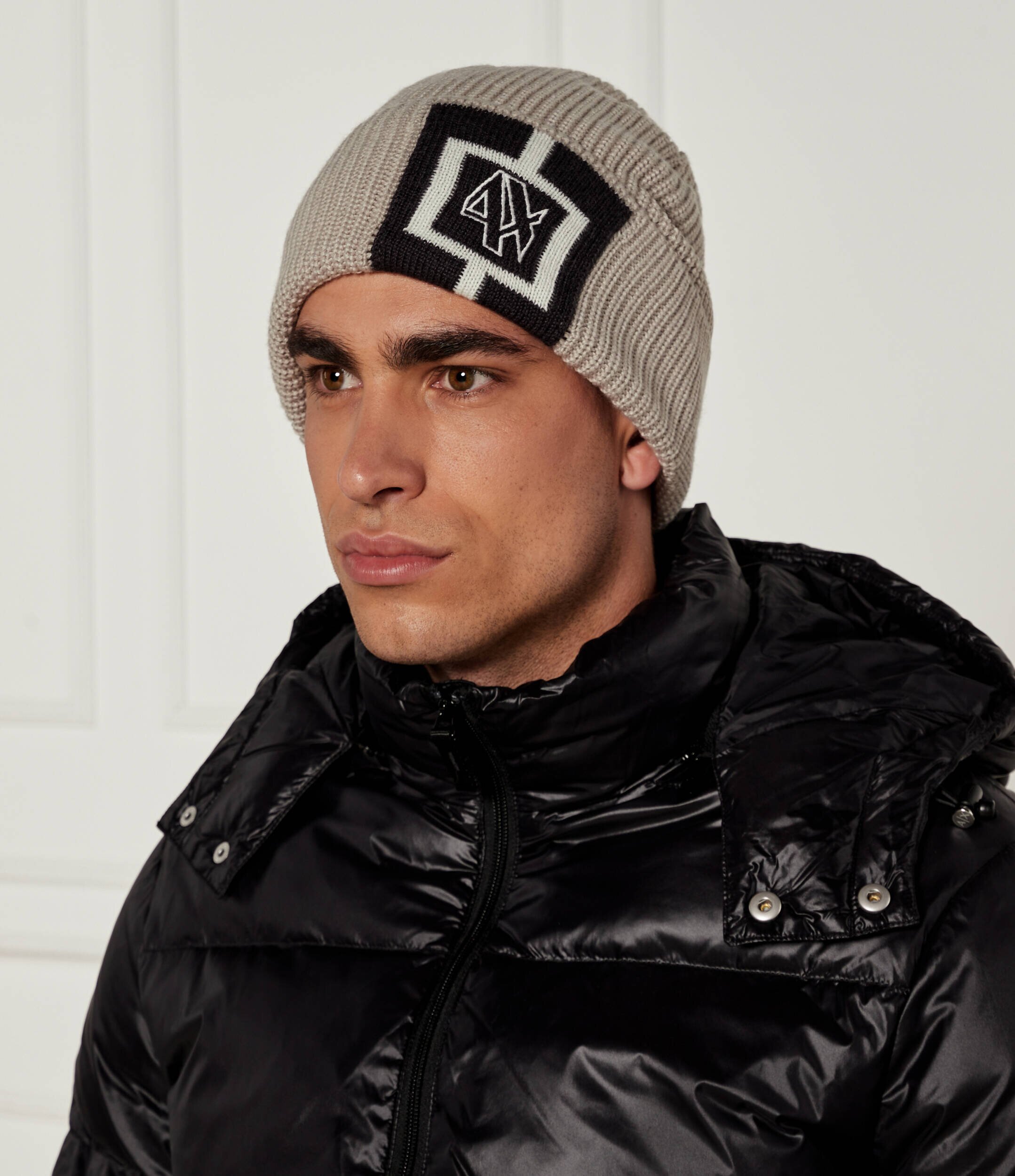 Armani Exchange Căciulă cu adaos de lână