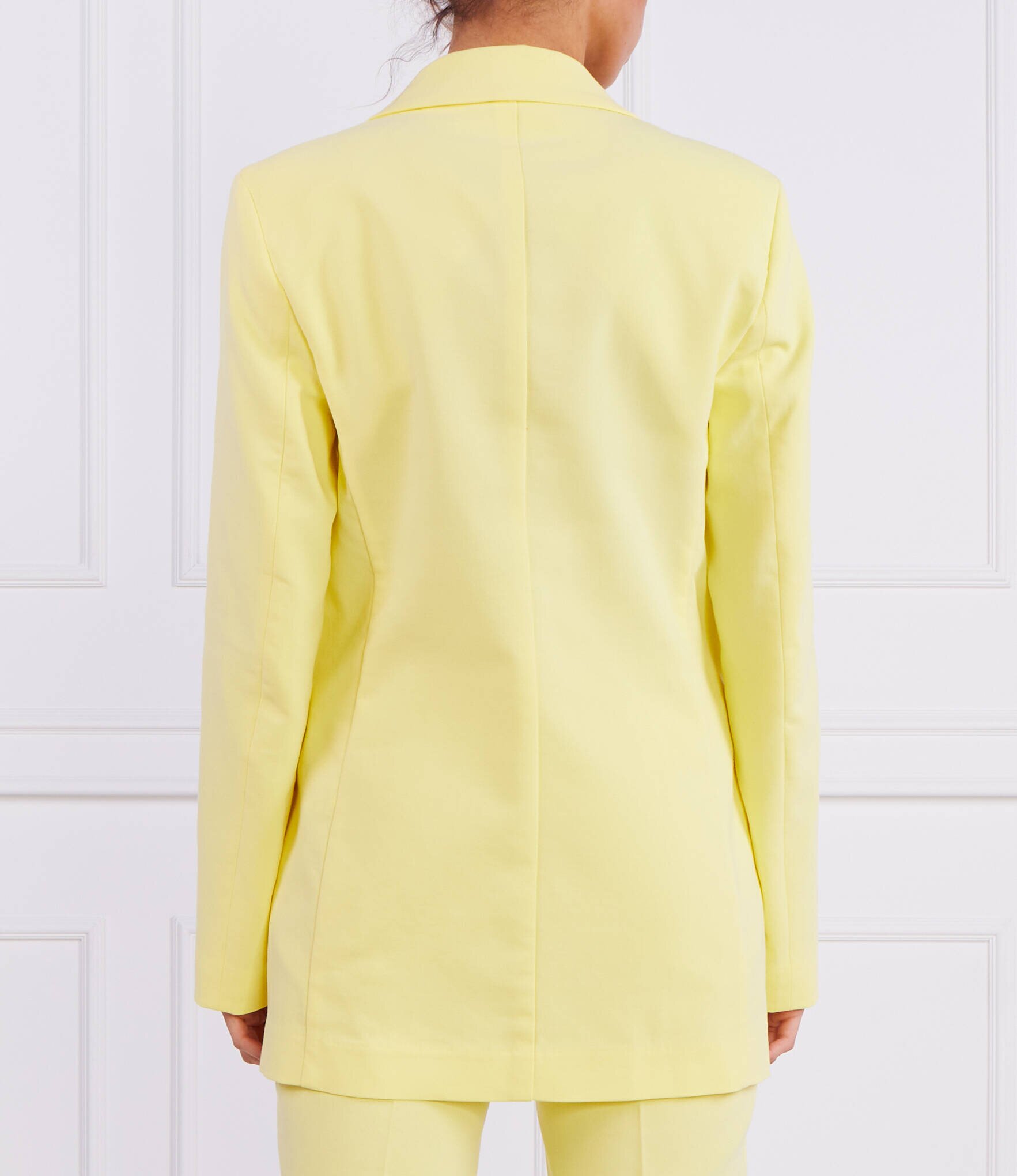 Beatrice B Sacou | Shaped fit